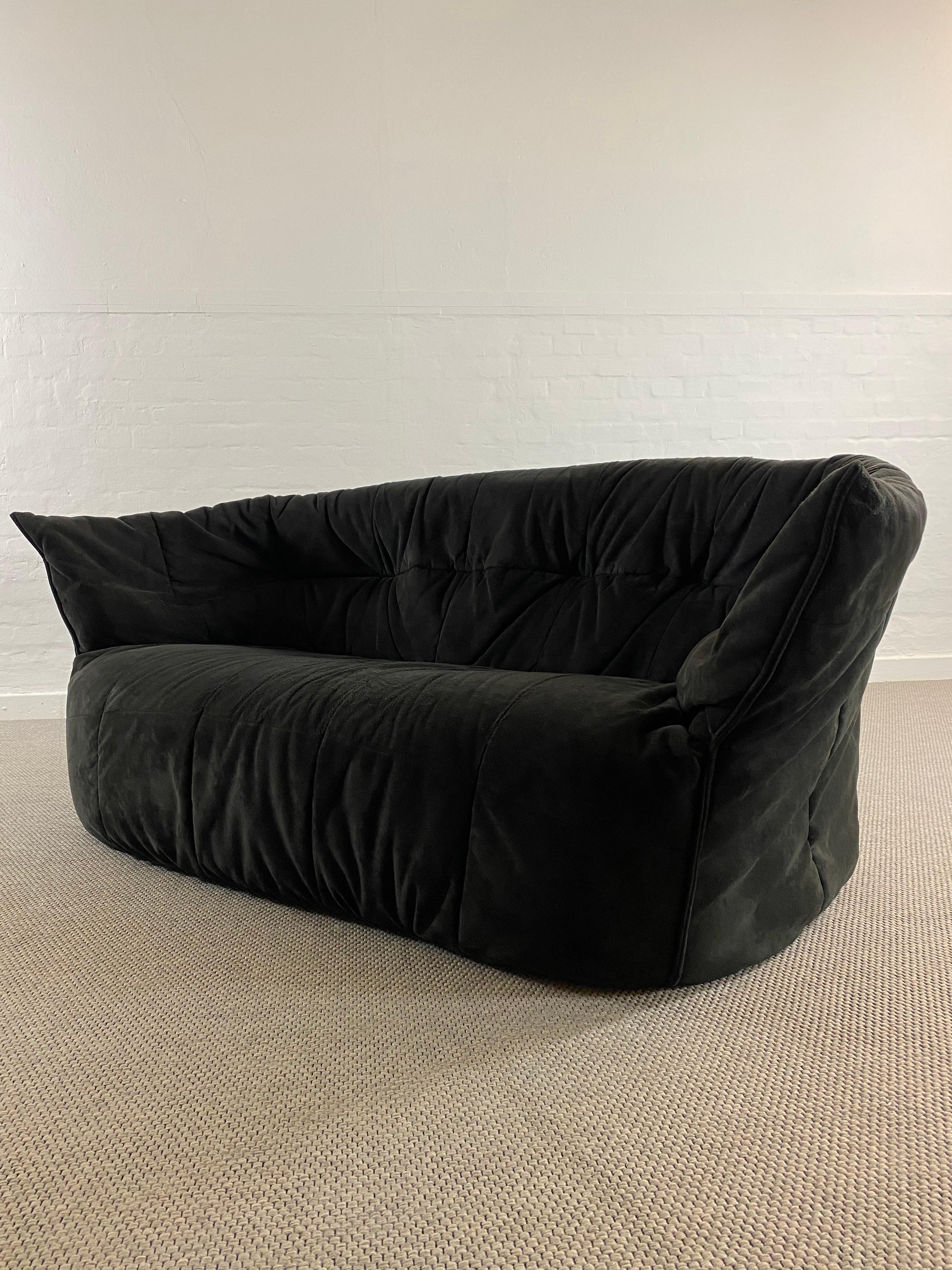 Brigantin Loveseat Sofa in Black by Michel Ducaroy, Ligne Roset, France, 1970s 3