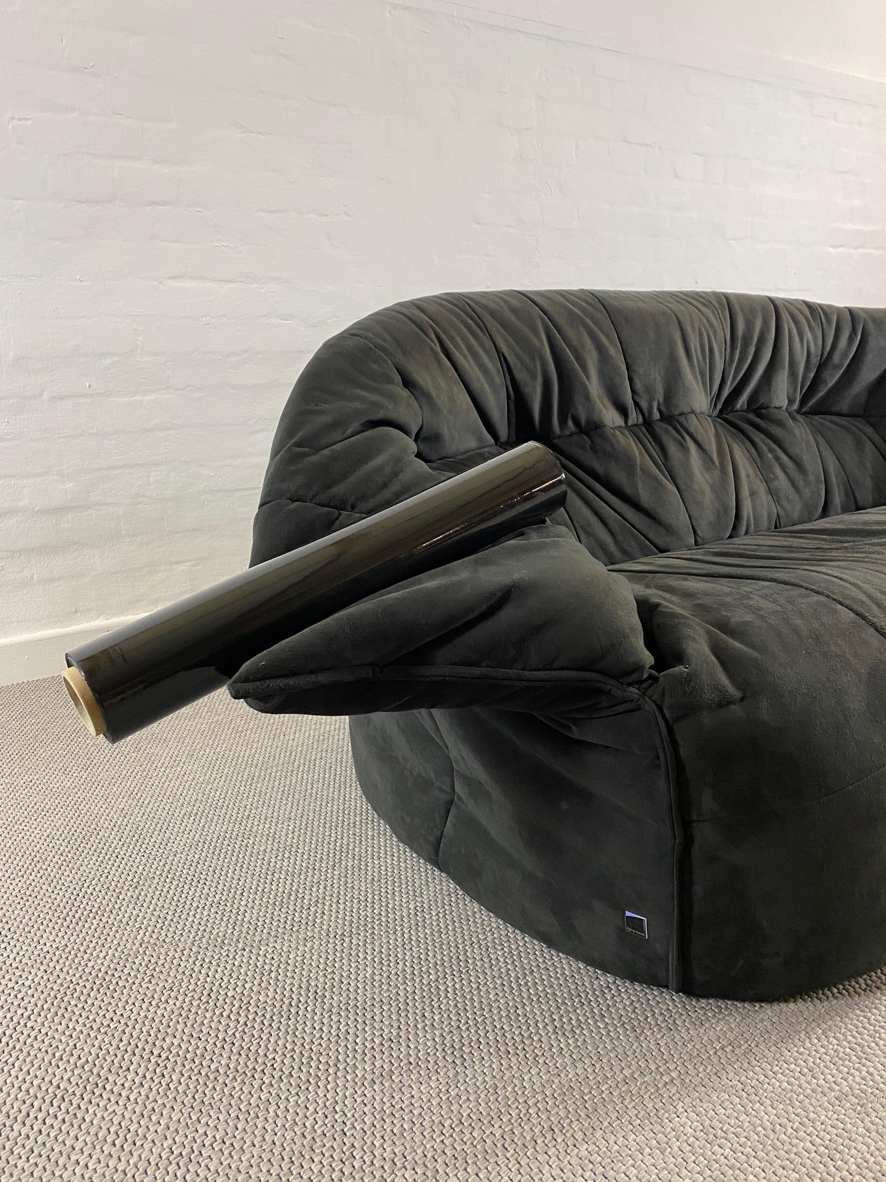 Brigantin Loveseat Sofa in Black by Michel Ducaroy, Ligne Roset, France, 1970s 5