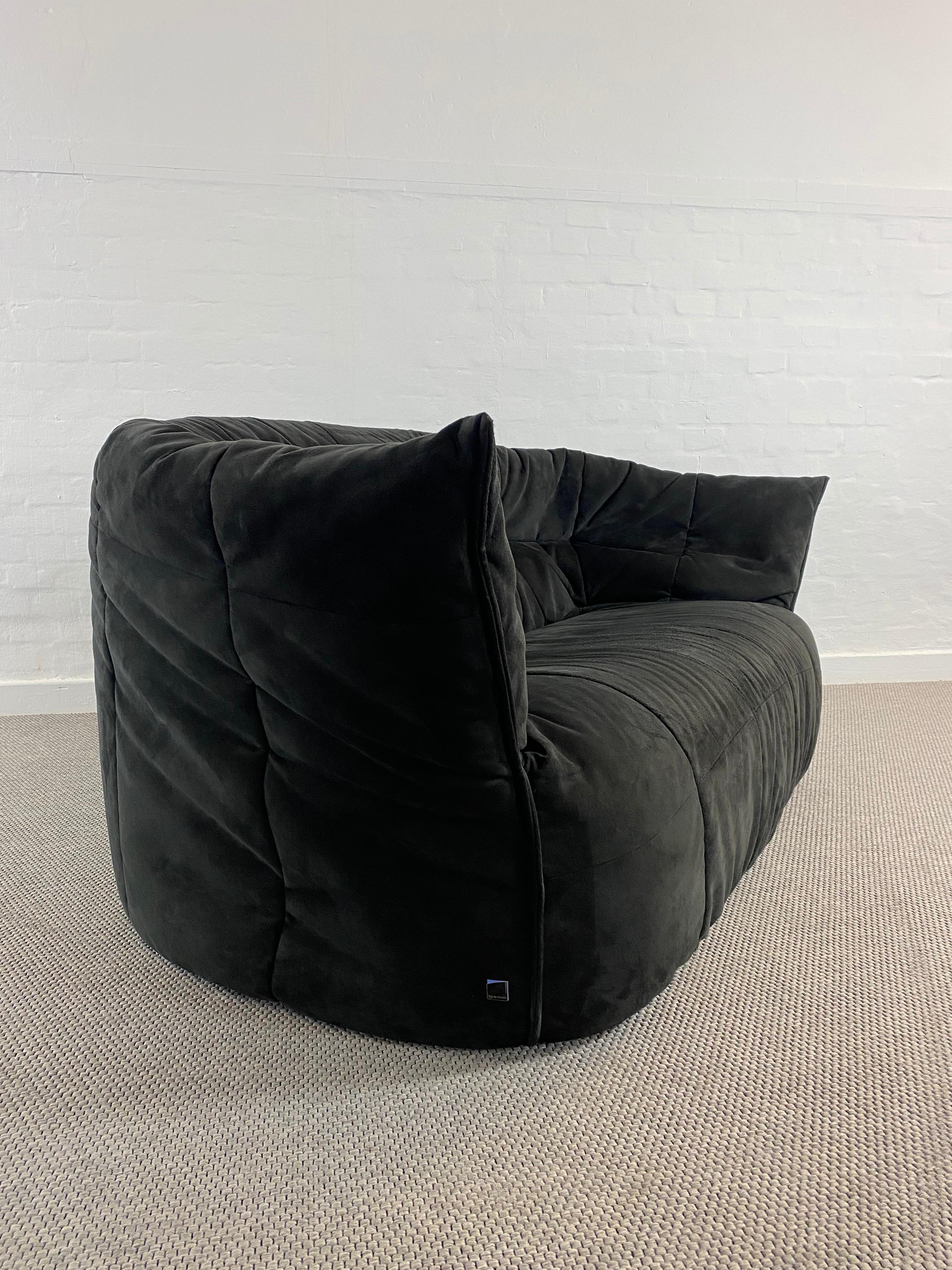 Brigantin Loveseat Sofa in Black by Michel Ducaroy, Ligne Roset, France, 1970s In Fair Condition In Halle, DE