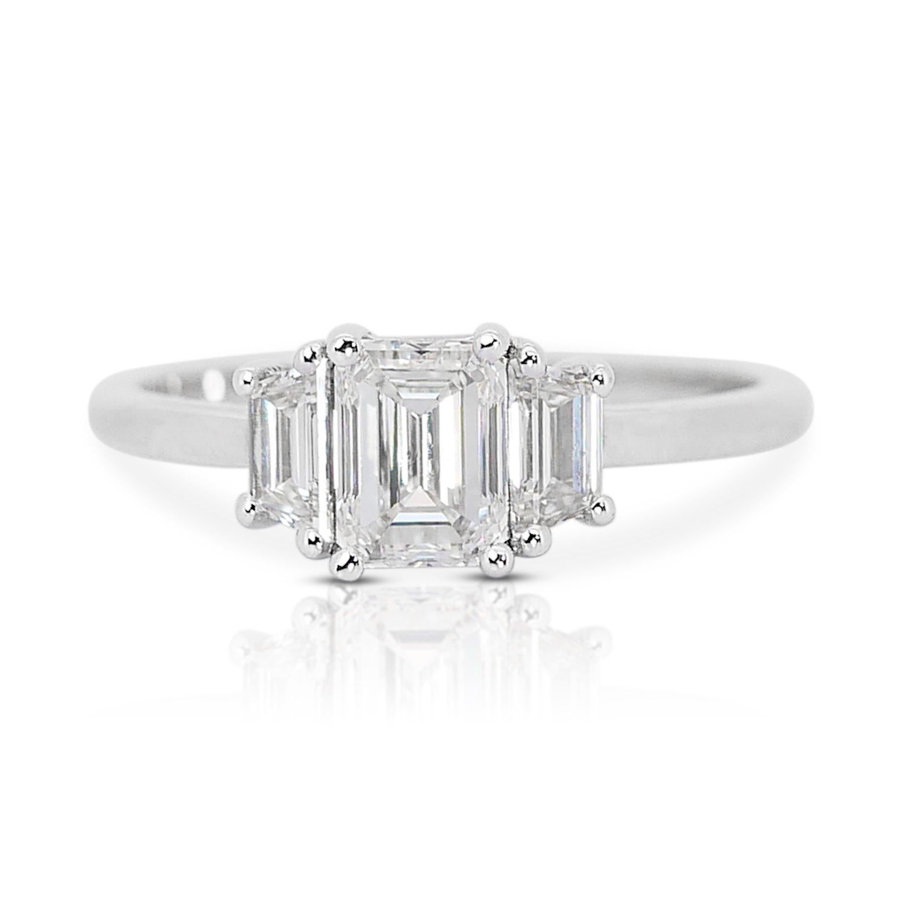 Bright 18K White Gold Natural Diamond 3 Stone Ring w/1.35 Carat - GIA Certified  For Sale 3