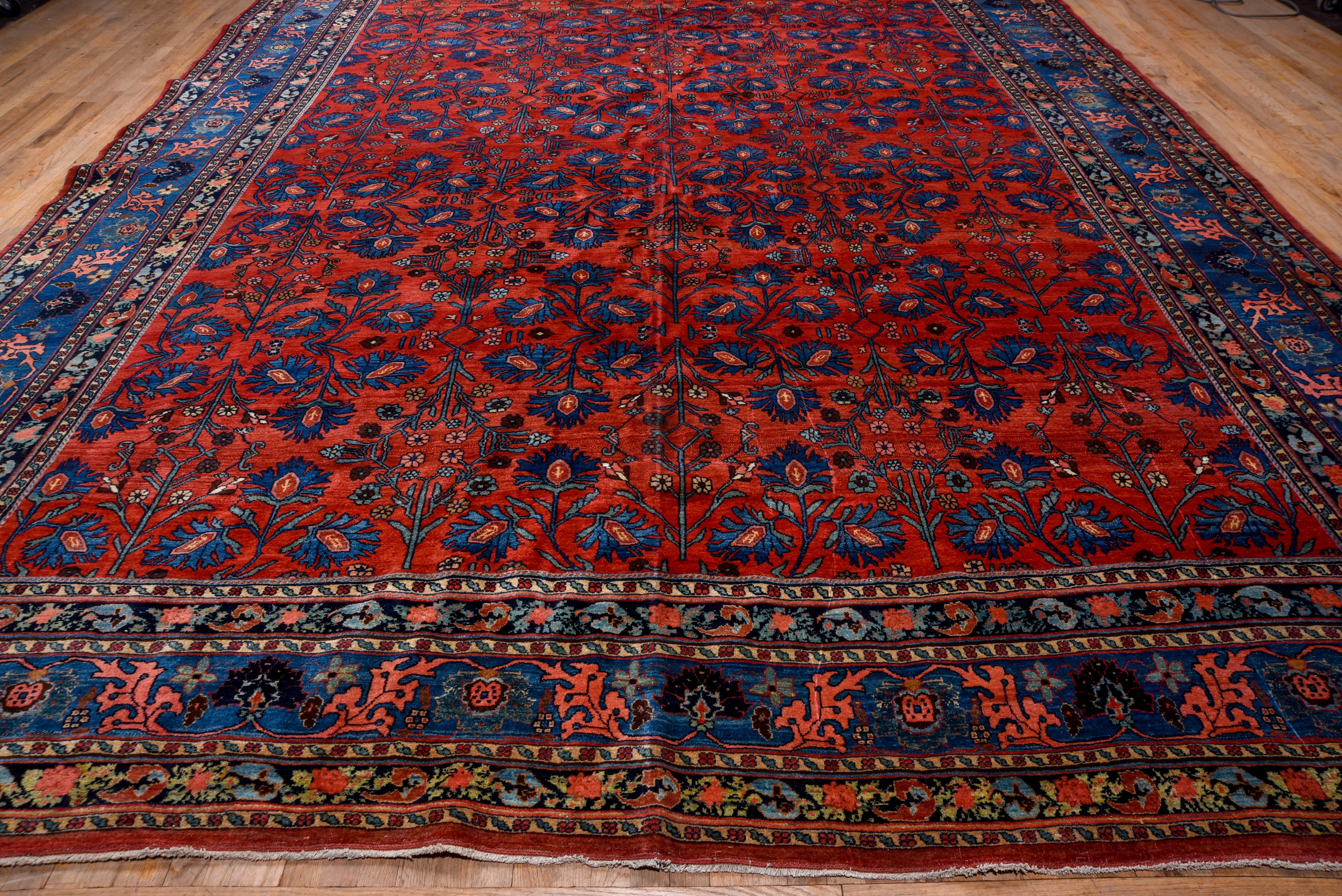 Hand-Knotted Bright Antique Persian Bidjar Carpet, circa 1900s For Sale