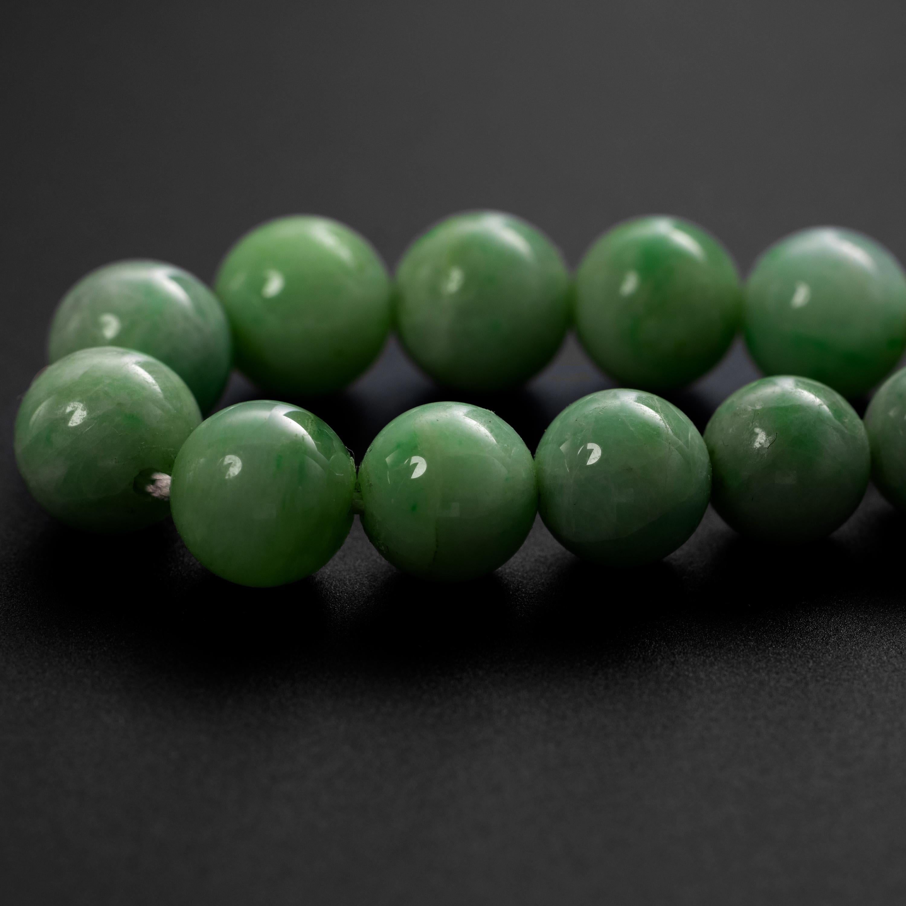 Art Deco Bright Apple Green Jadeite Jade Necklace Certified Untreated For Sale