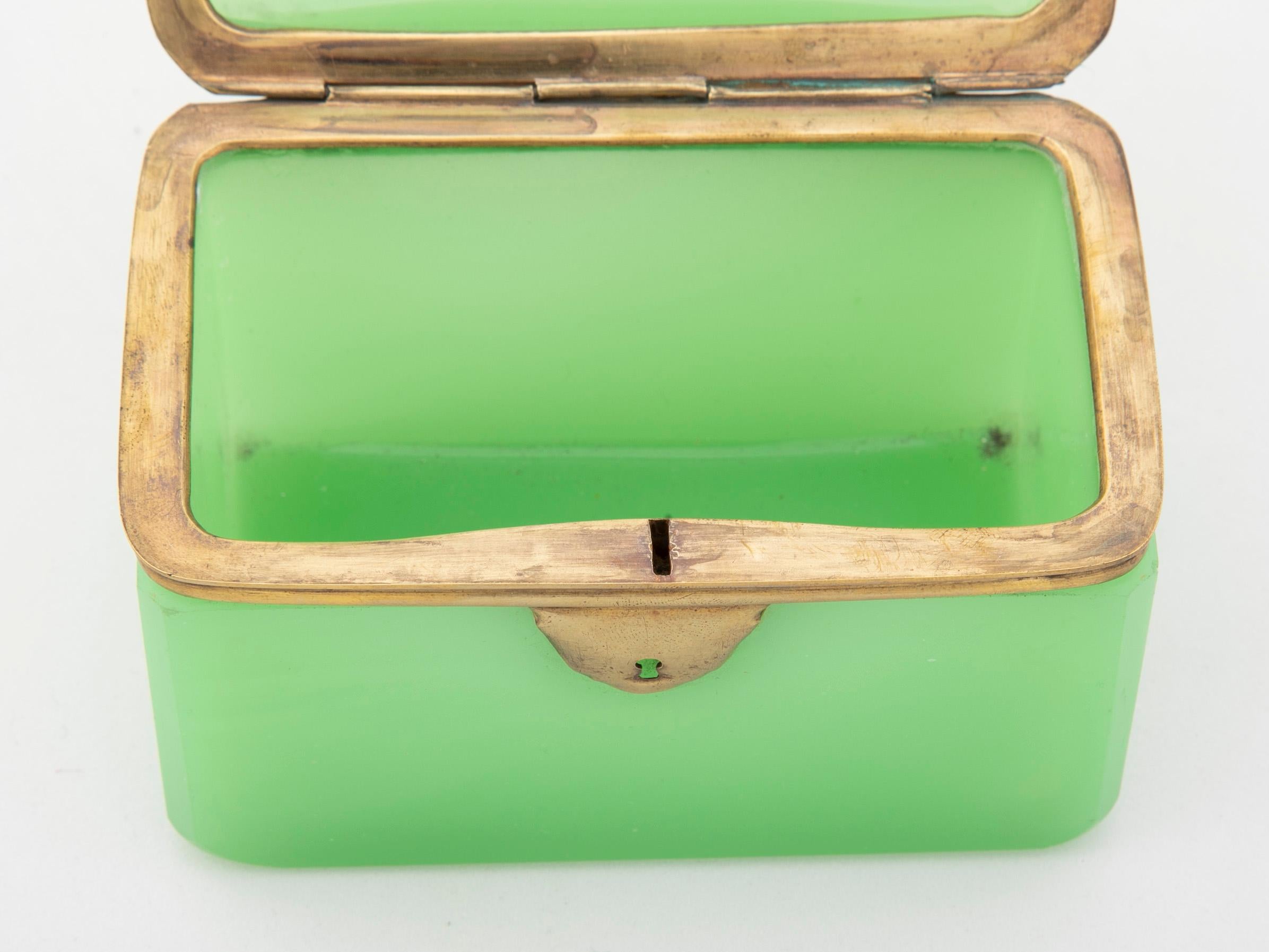 Bright Apple Green Opaline Glass Box with Bronze Mounts 1
