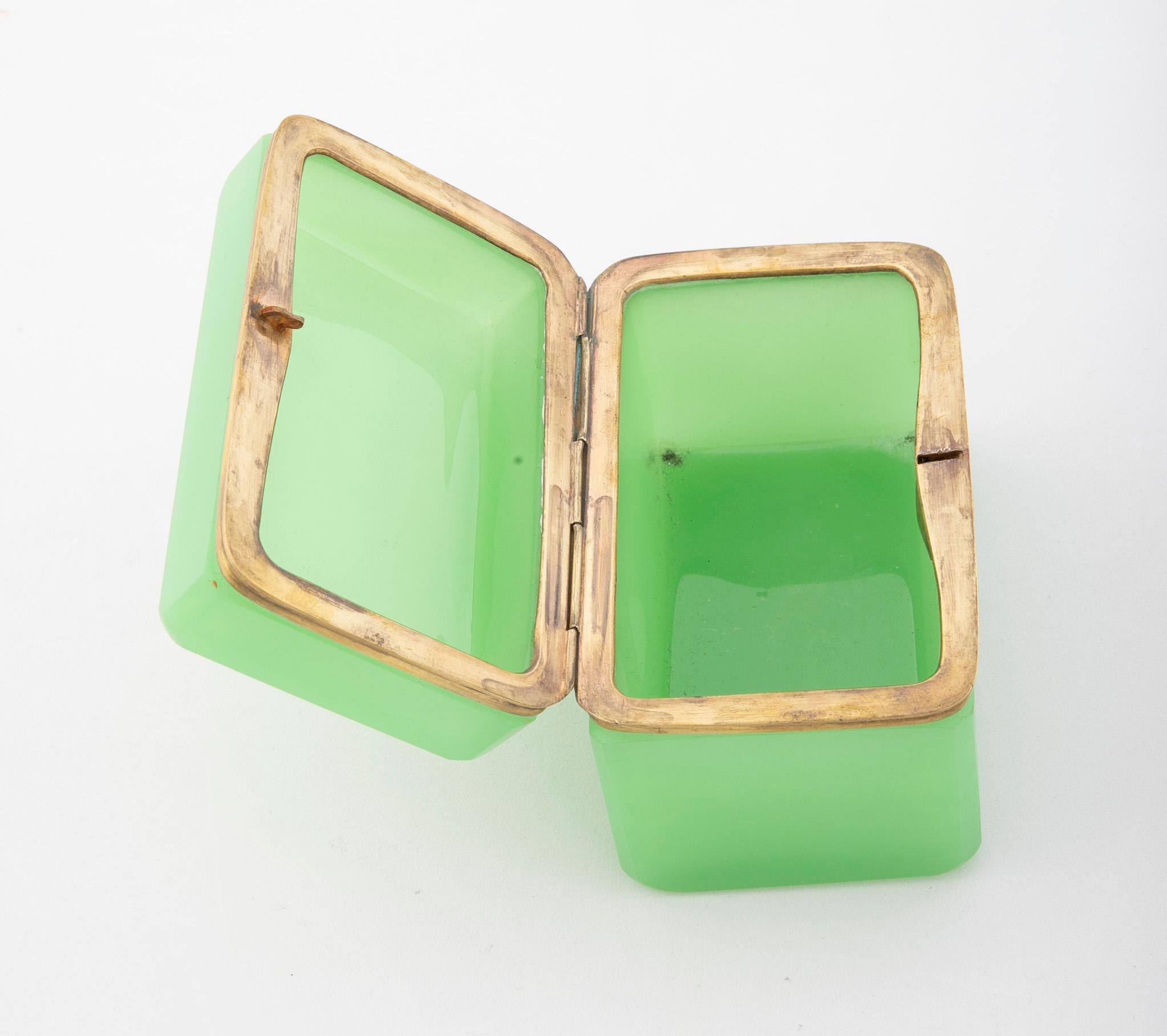 Bright Apple Green Opaline Glass Box with Bronze Mounts 2