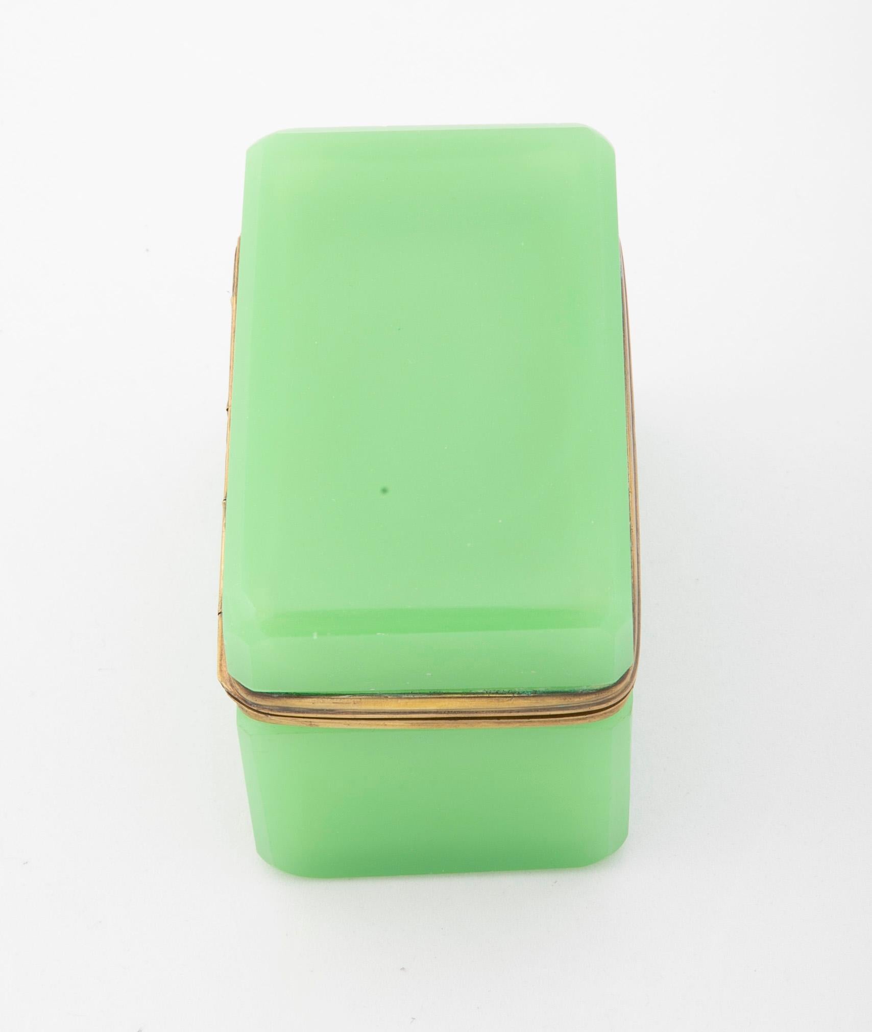 Bright Apple Green Opaline Glass Box with Bronze Mounts 3
