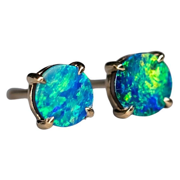 Orecchini a bottone rotondi con opale doublet australiano brillante, in oro giallo 14K