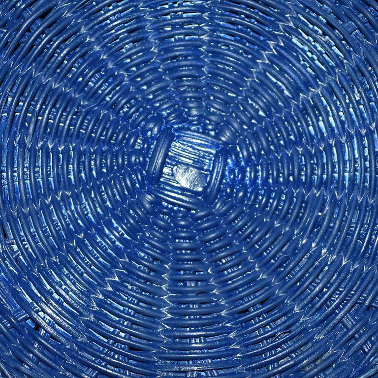 American Classical Bright Blue Circular Wicker Basket with Woven Floral Knot Pattern For Sale