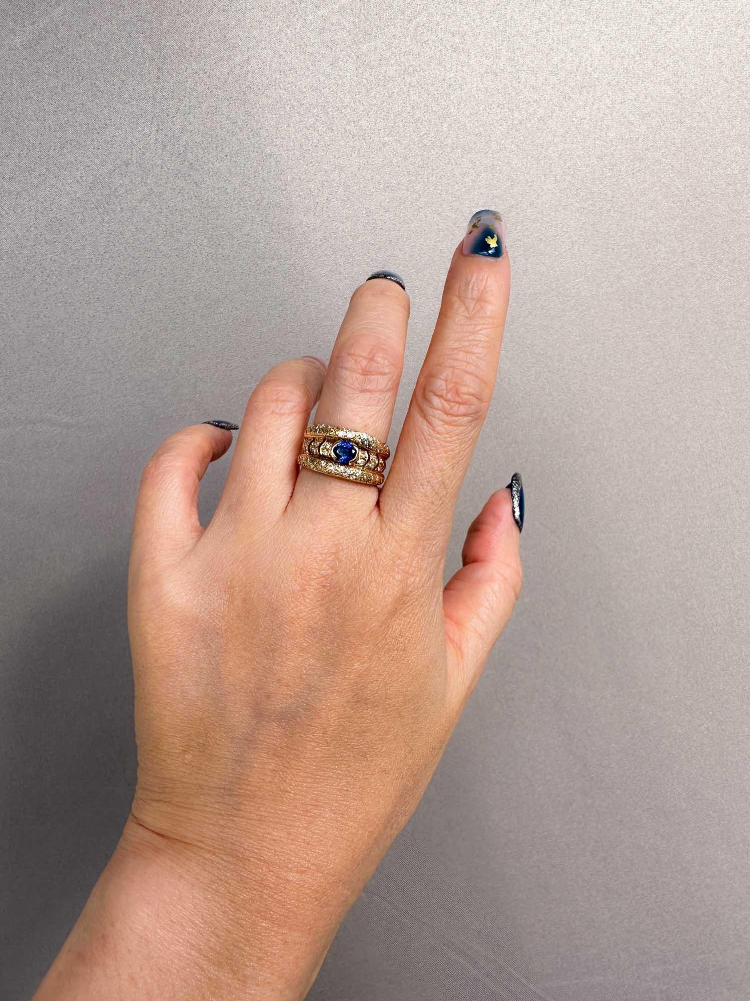Bague large en or 18 carats avec saphir bleu vif sur diamants 6 g+ R6667 Bon état - En vente à Osprey, FL