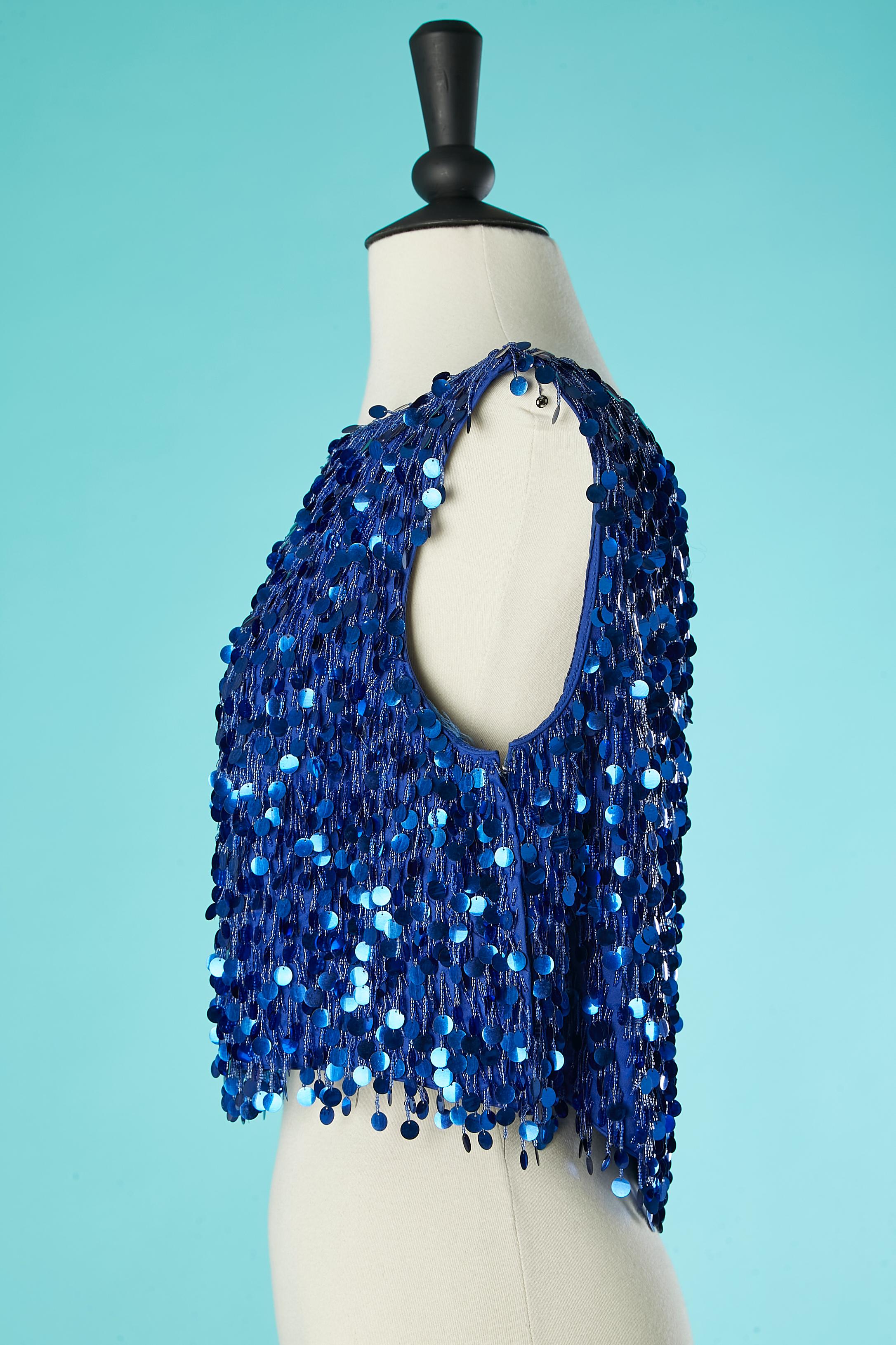 Bright blue top with glass beads fringes and sequins Milady  In Good Condition For Sale In Saint-Ouen-Sur-Seine, FR