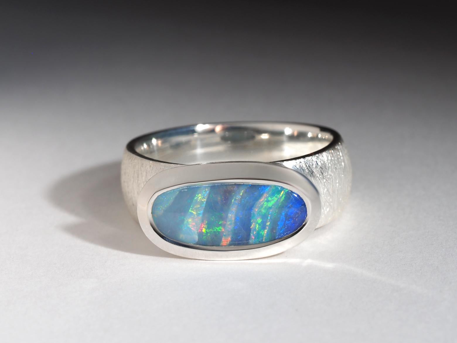 Bright Boulder Opal Silver Ring Blue Green Red Stripes Opal Jewellery gift In New Condition In Berlin, DE