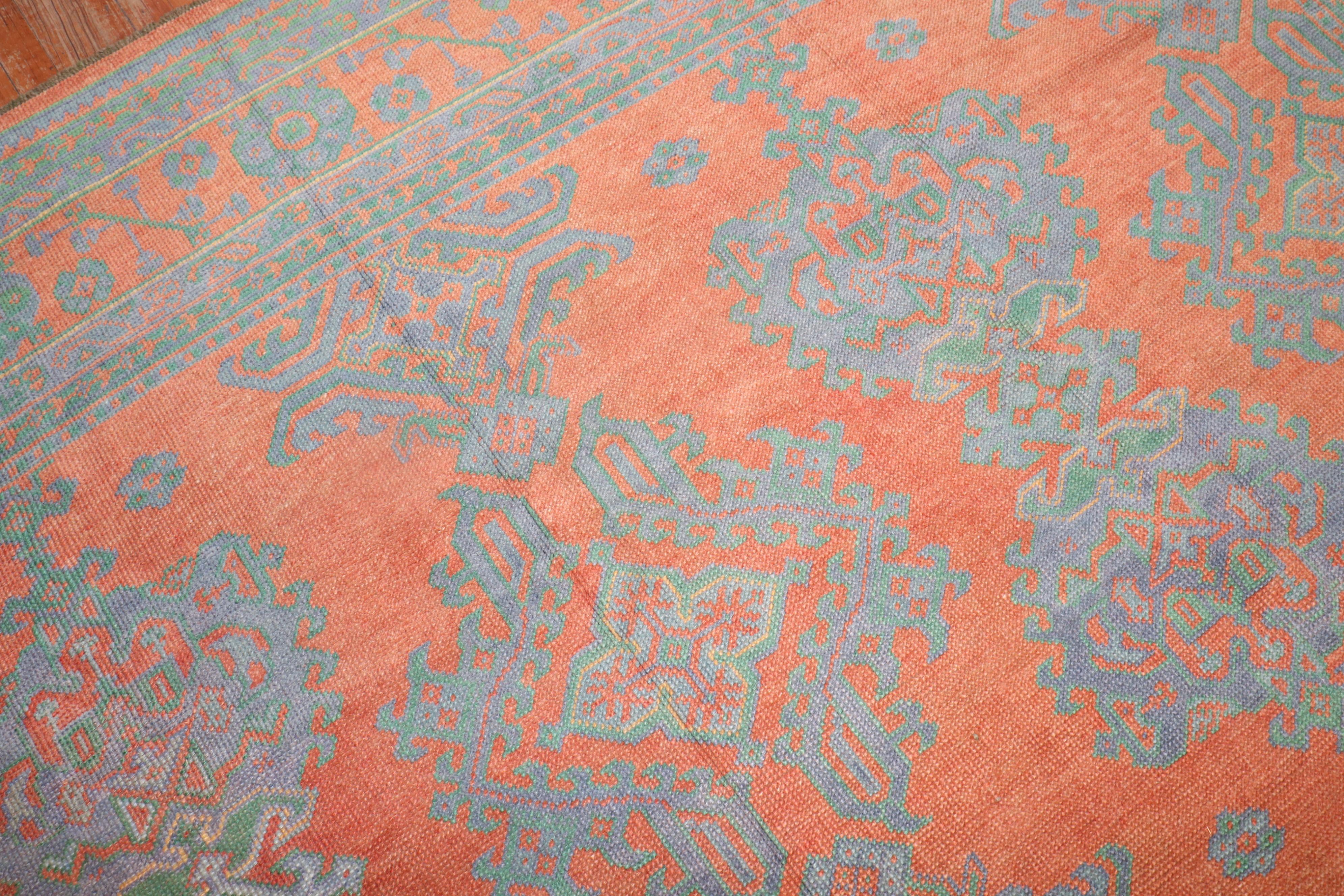 Bright Coral Antique Oushak Rug In Good Condition For Sale In New York, NY