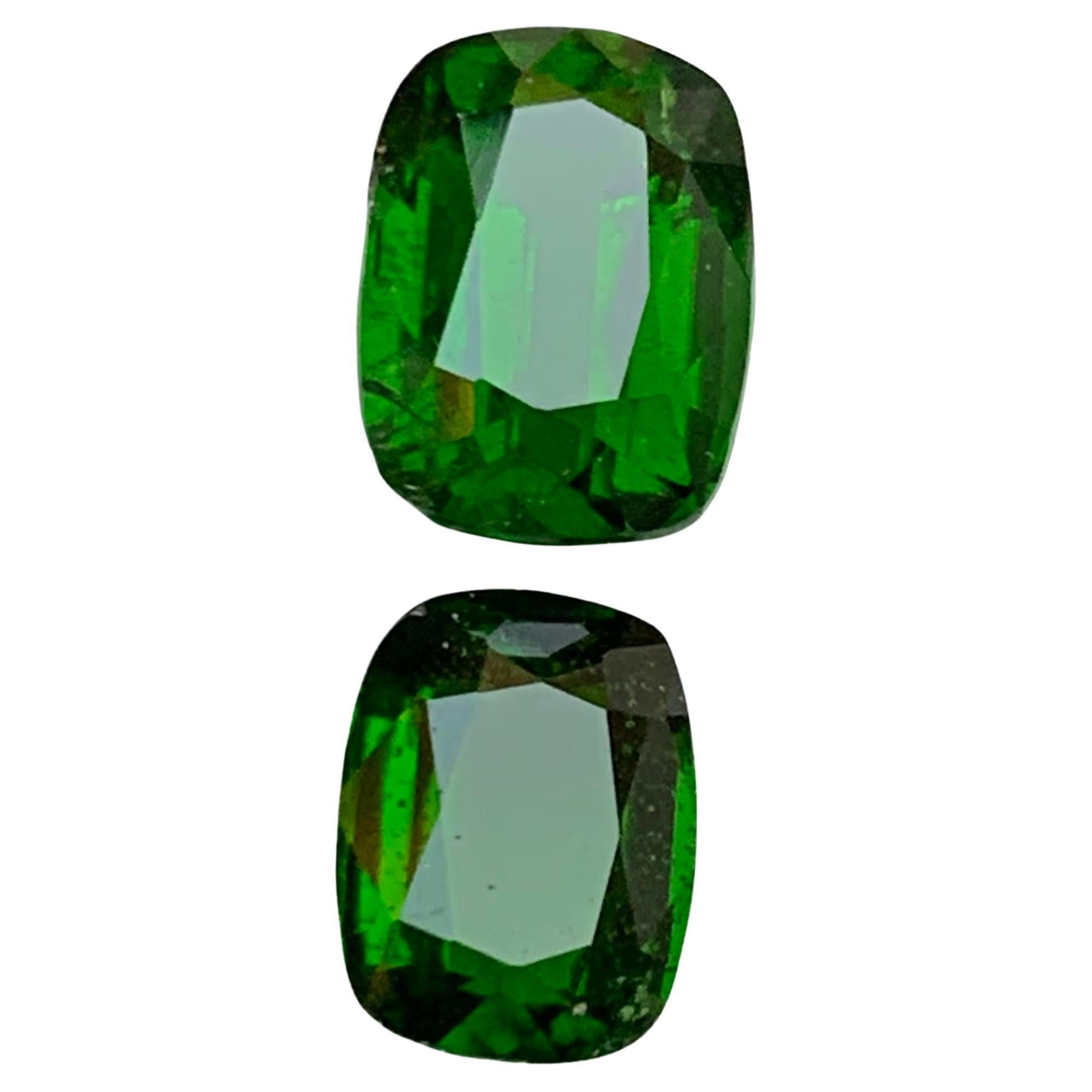 Bright Deep Green Natural Tourmaline Gemstones 5.30 Ct Cushion Cut for Jewelry For Sale