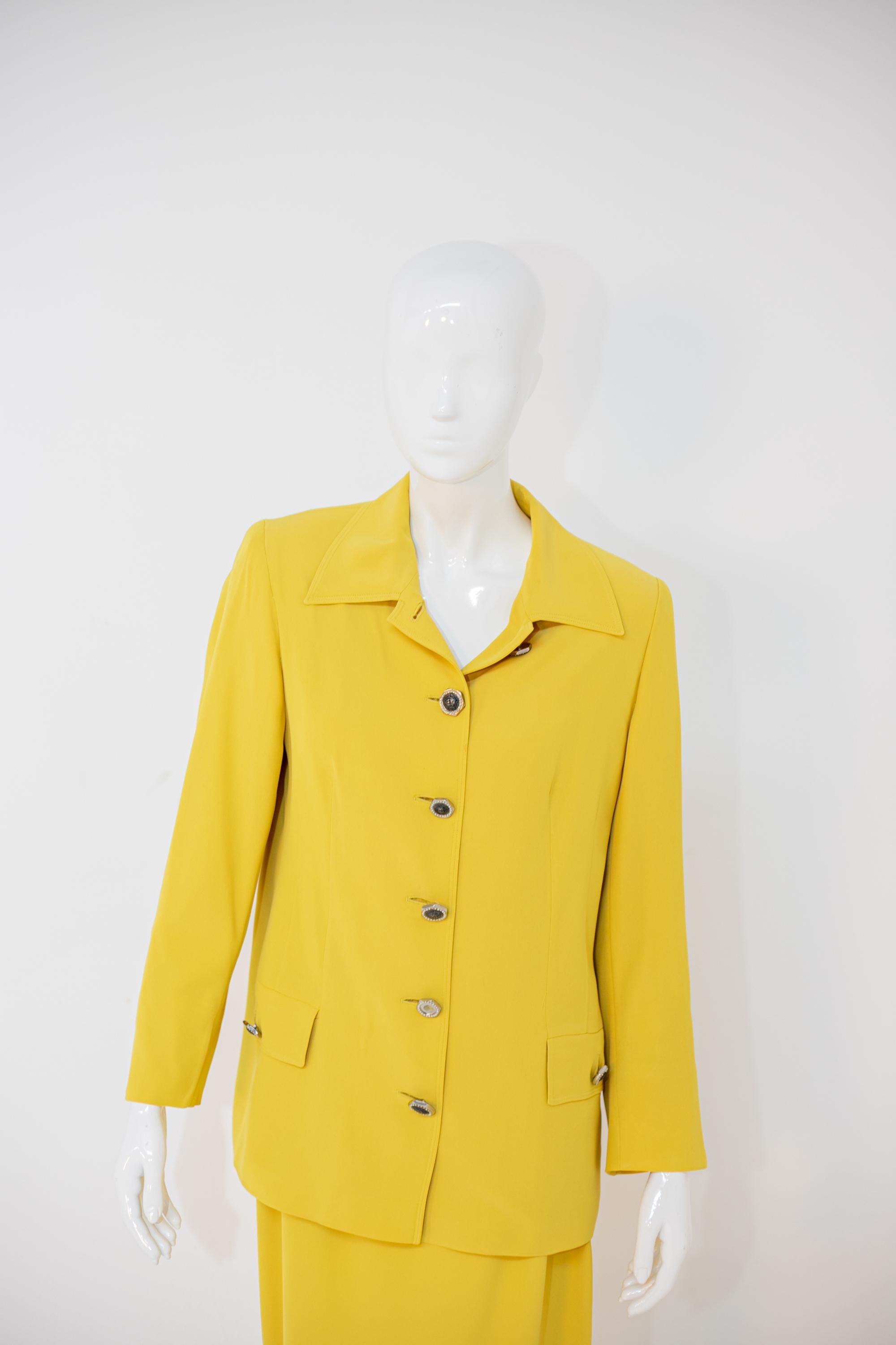 Costume de soirée deux pièces jaune vif Gianni Versace Pour femmes en vente