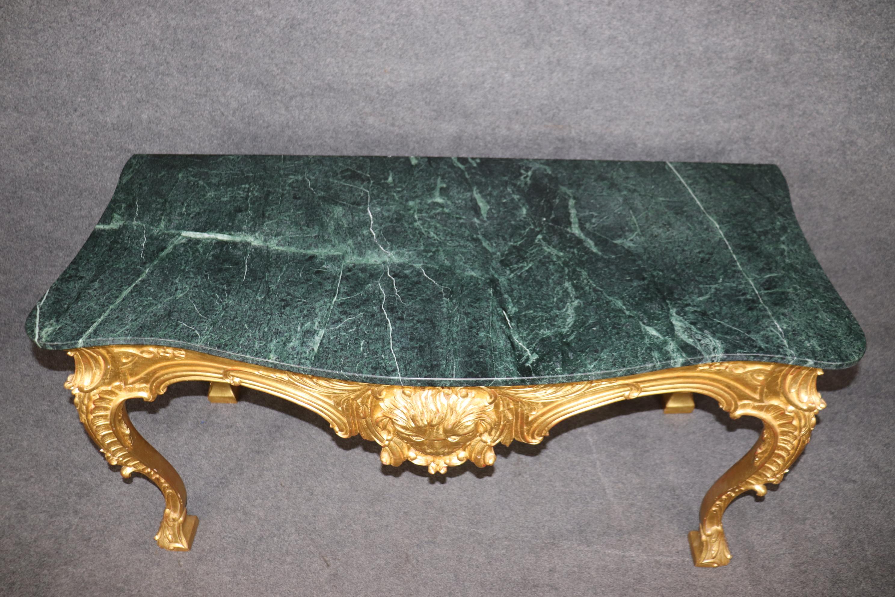 English Bright Gilded Georgian Carved Walnut Marble Top Console Serving Table  For Sale