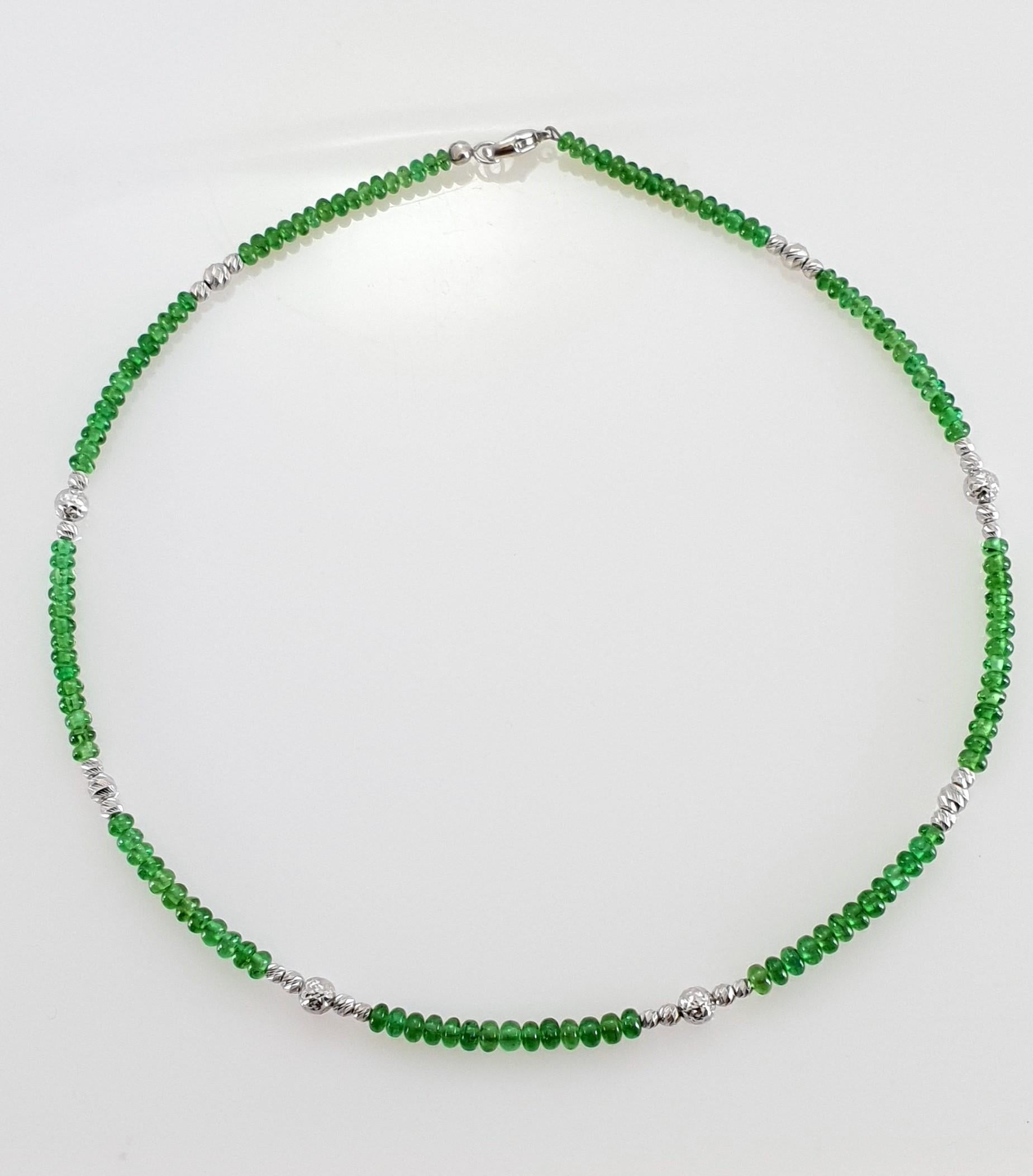 Bright Green Tsavorite Rondel Beaded Necklace with 18 Carat White Gold In New Condition In Kirschweiler, DE