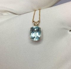 Bright Greenish Blue 3.37 Carat Aquamarine Oval Cut Solitaire Gold Pendant