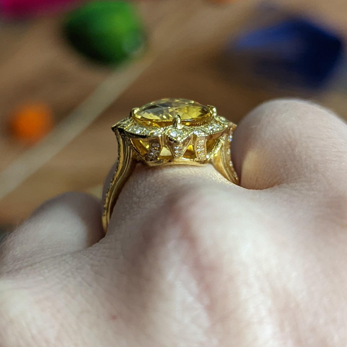 Bright Heliodor Golden Beryl Diamond 18 Karat Gold Cocktail Ring 7