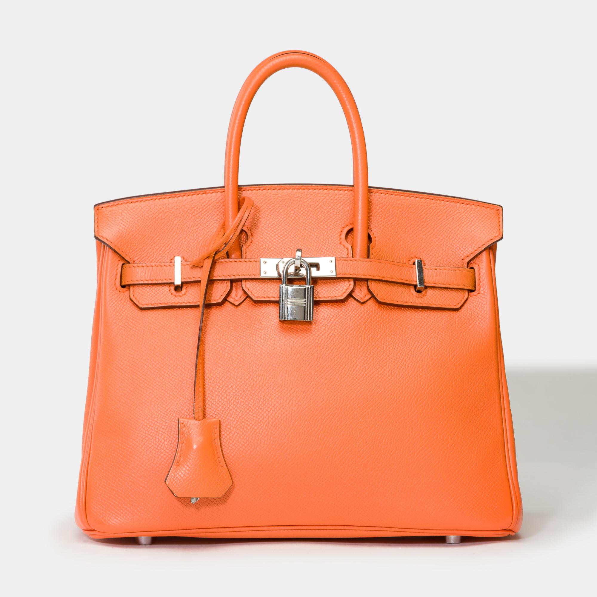 Bright Hermes Birkin 25cm handbag in Orange Epsom calf leather, SHW In Good Condition For Sale In Paris, IDF