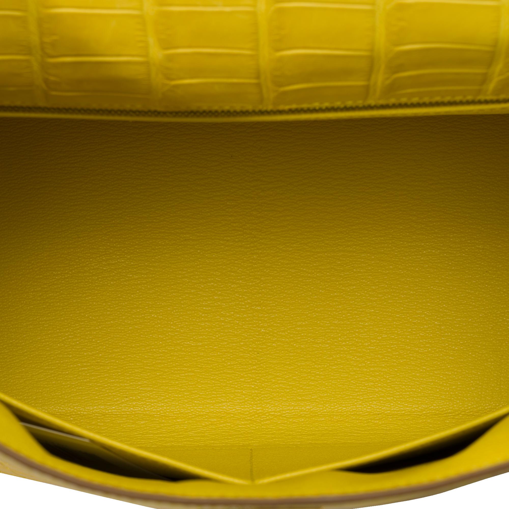 Bright Hermes Kelly 28 in Jaune Mimosa Matte Crocodile, GHW en vente 6