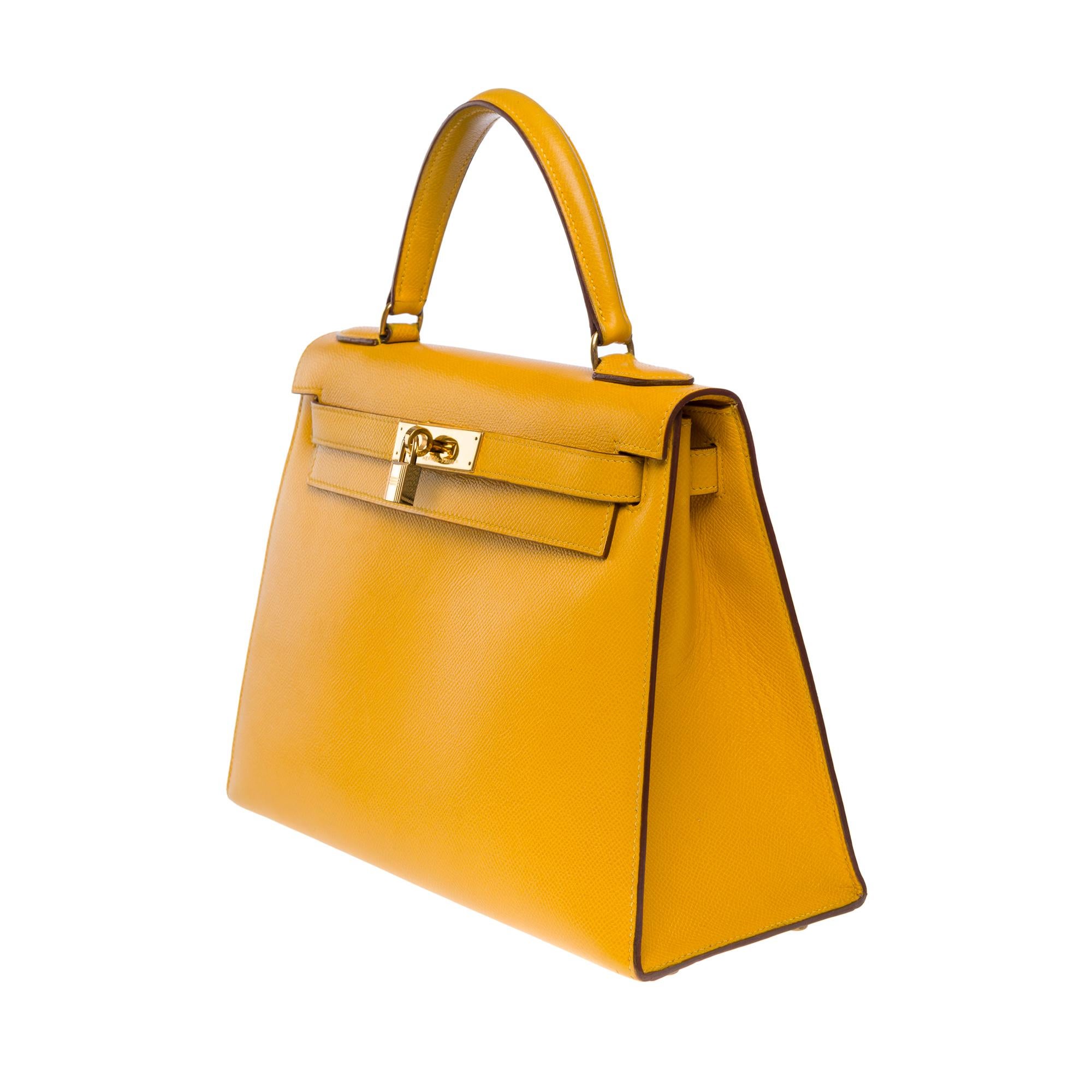 Bright Hermès Kelly 28 sellier handbag strap in Courchevel Yellow leather, GHW In Good Condition In Paris, IDF