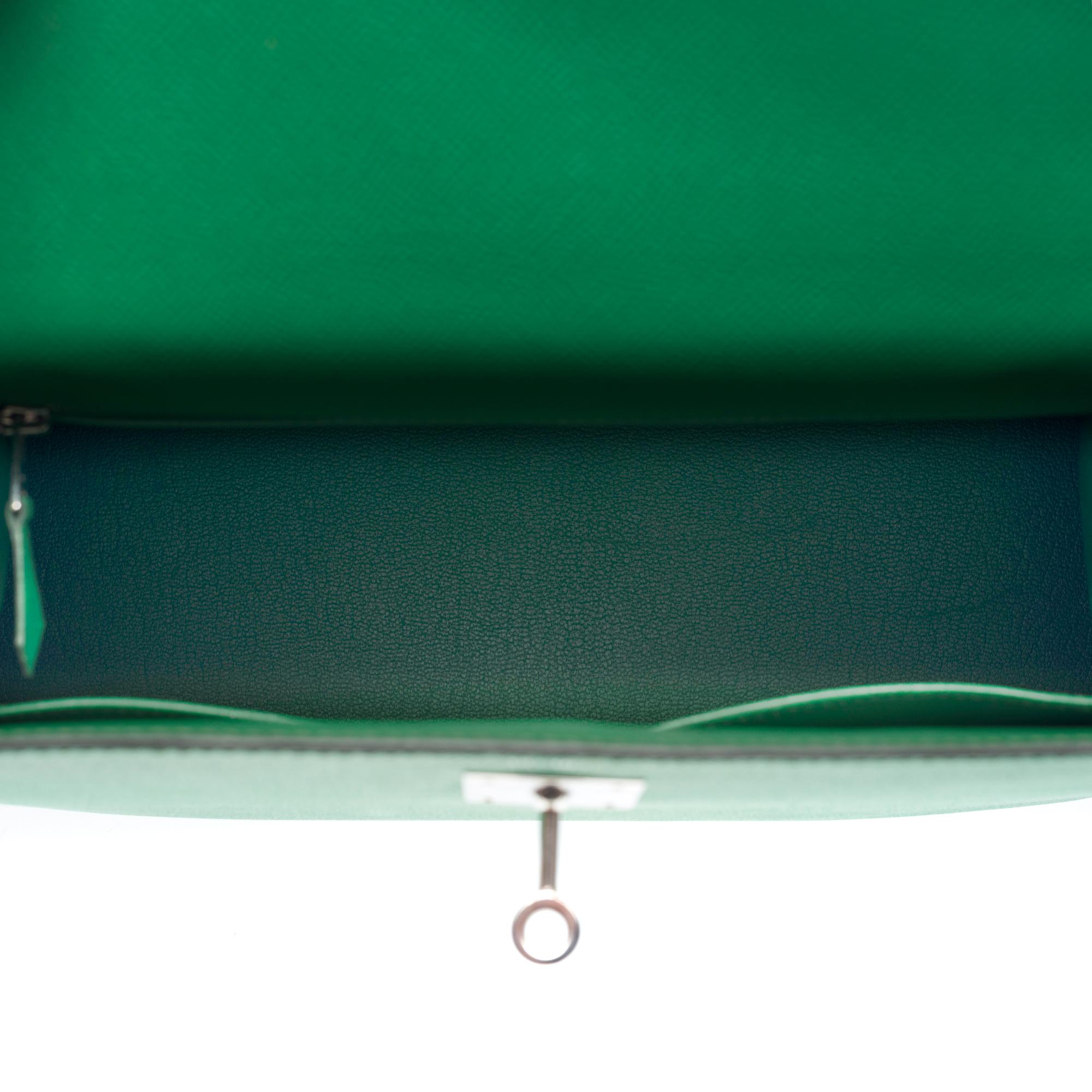 Bright Hermès Kelly 28 sellier handbag strap in Green Cactus Epsom leather, SHW 3