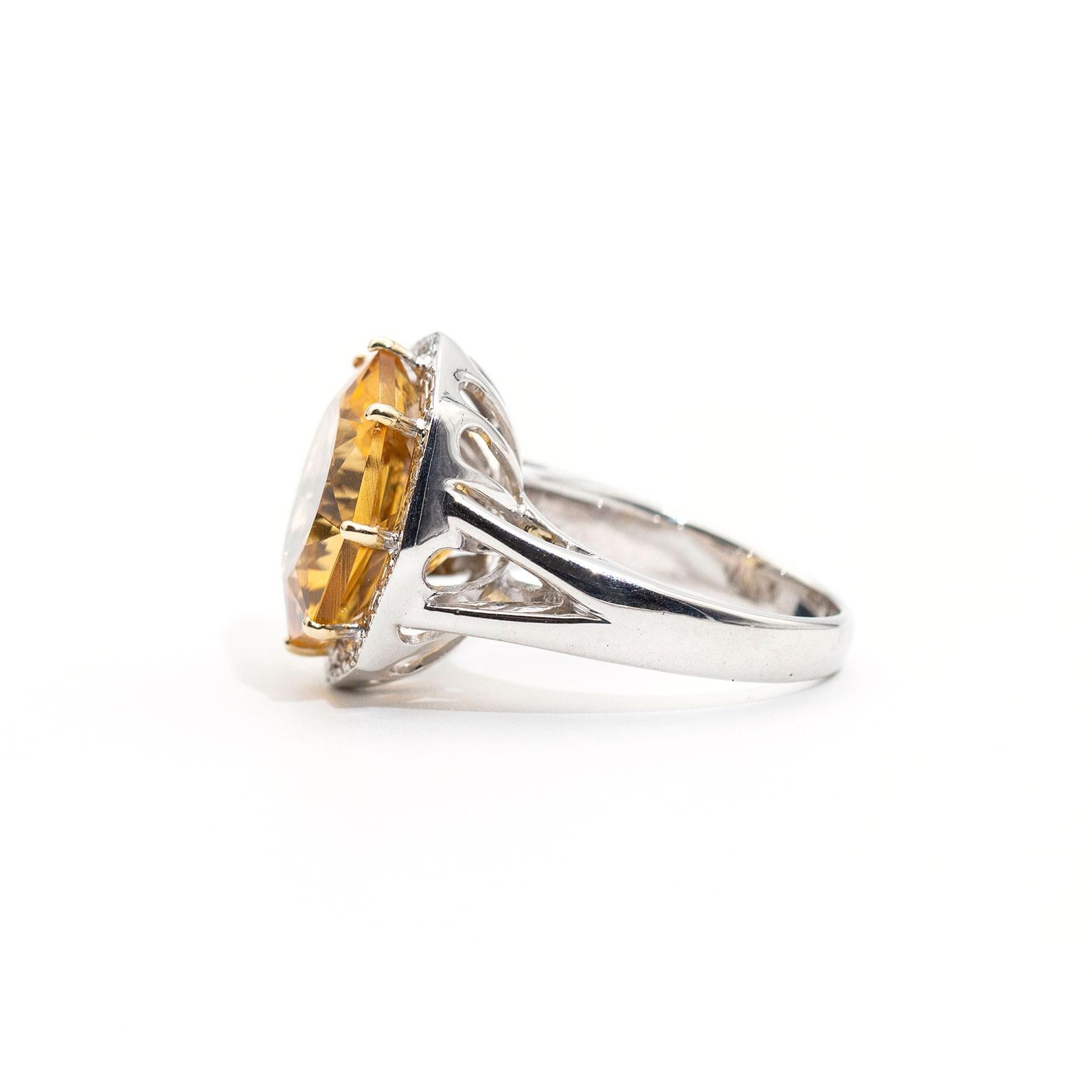 Bright Octagonal Citrine and Diamond 18 Carat White Gold Cocktail Ring 8