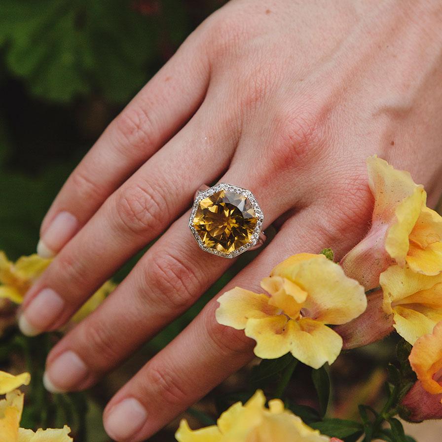 Bright Octagonal Citrine and Diamond 18 Carat White Gold Cocktail Ring 2
