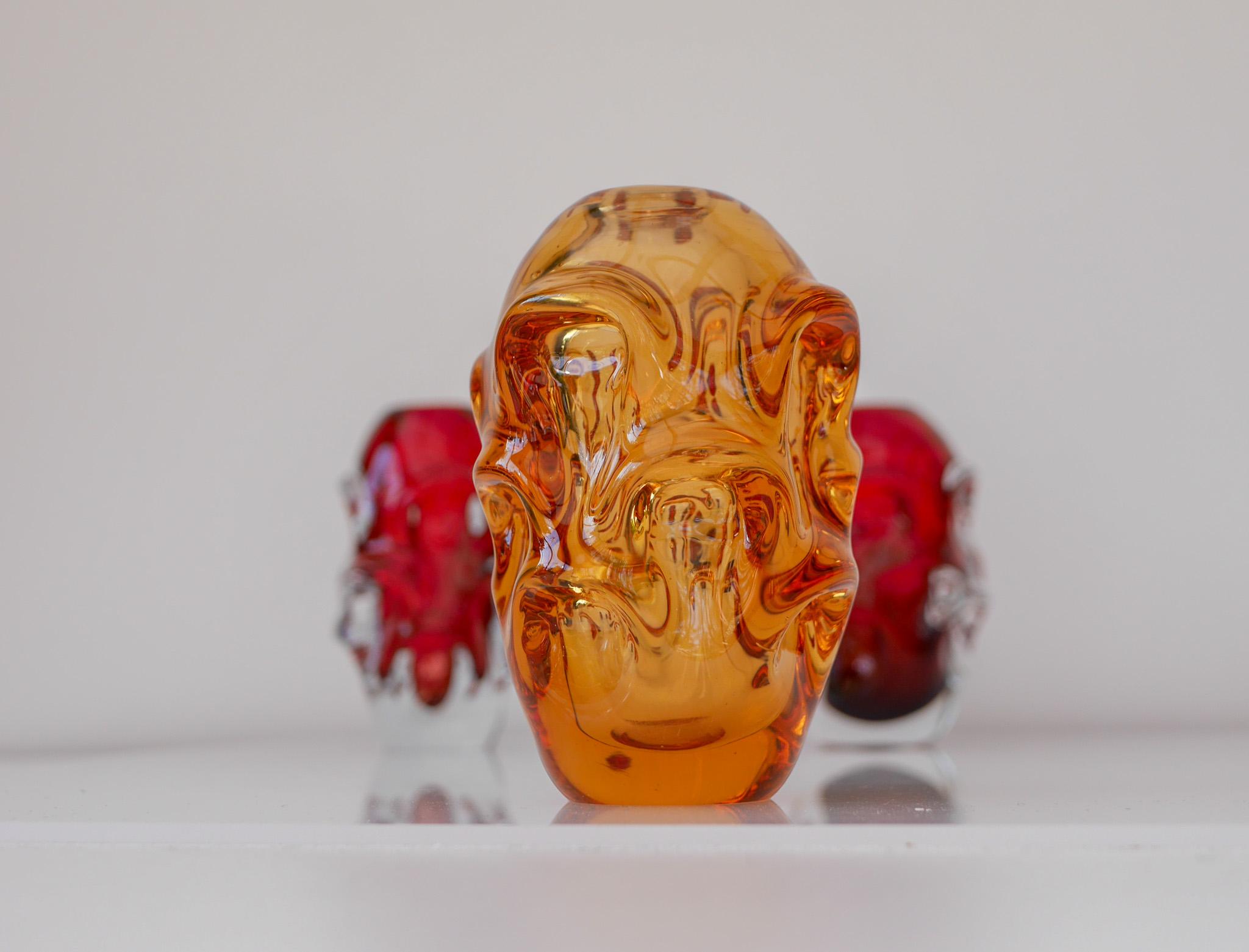Vase en verre d'art orange vif par Börne Augustsson pour Åseda, Suède Bon état - En vente à Skarpnäck, SE