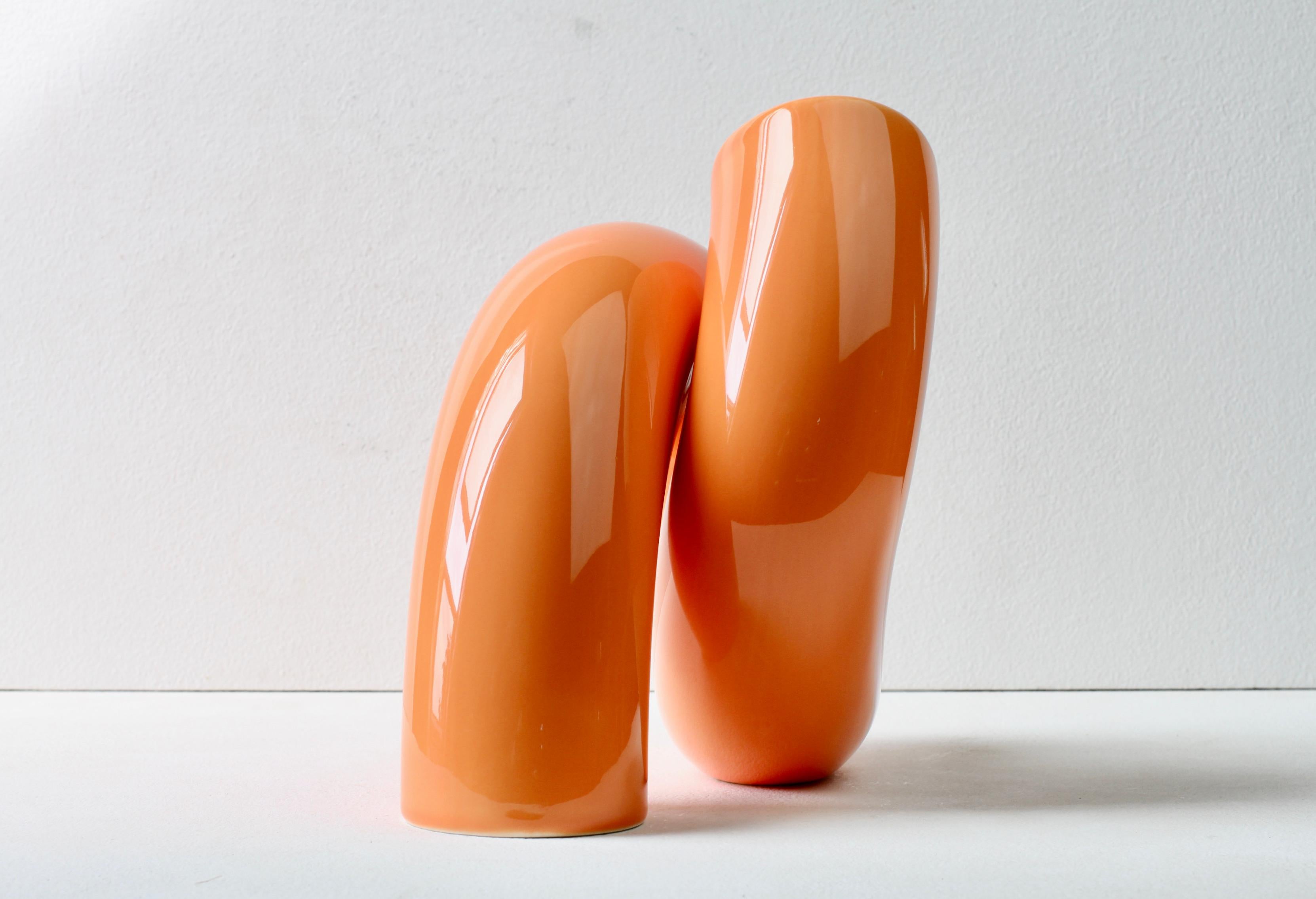 Jarrón esmaltado naranja brillante años 80 / 90 estilo Memphis Pop Art de Ju Schnee 2024 en venta 2