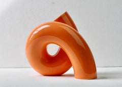 Jarrón esmaltado naranja brillante años 80 / 90 estilo Memphis Pop Art de Ju Schnee 2024