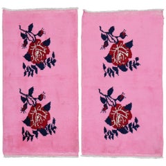 Tapis de Turquie vintage à motifs floraux rose vif, fin du 20ème siècle / lot de 2