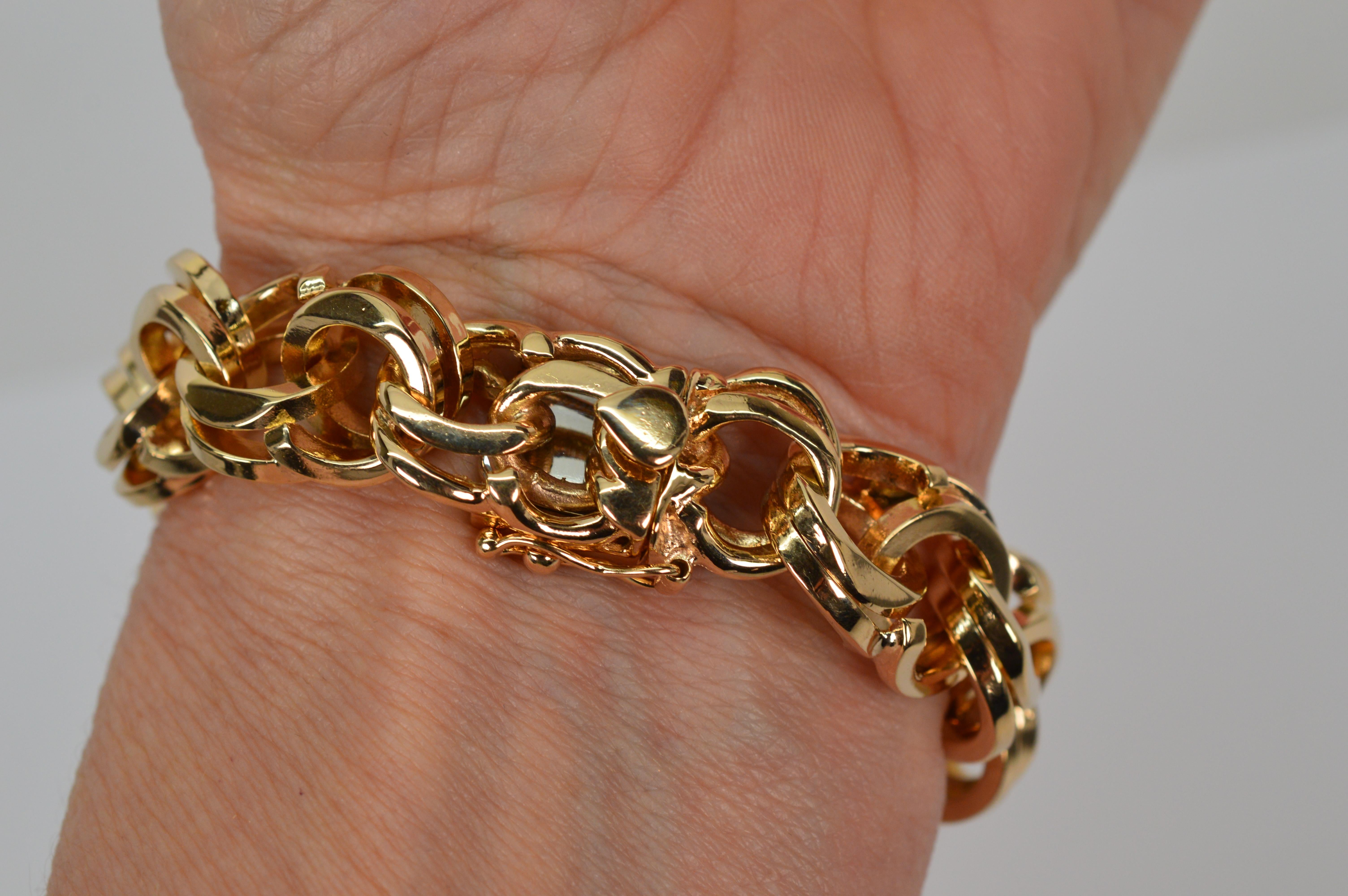 Bright Polish 14 Karat Gold Double Loop Link Chain Bracelet For Sale 2