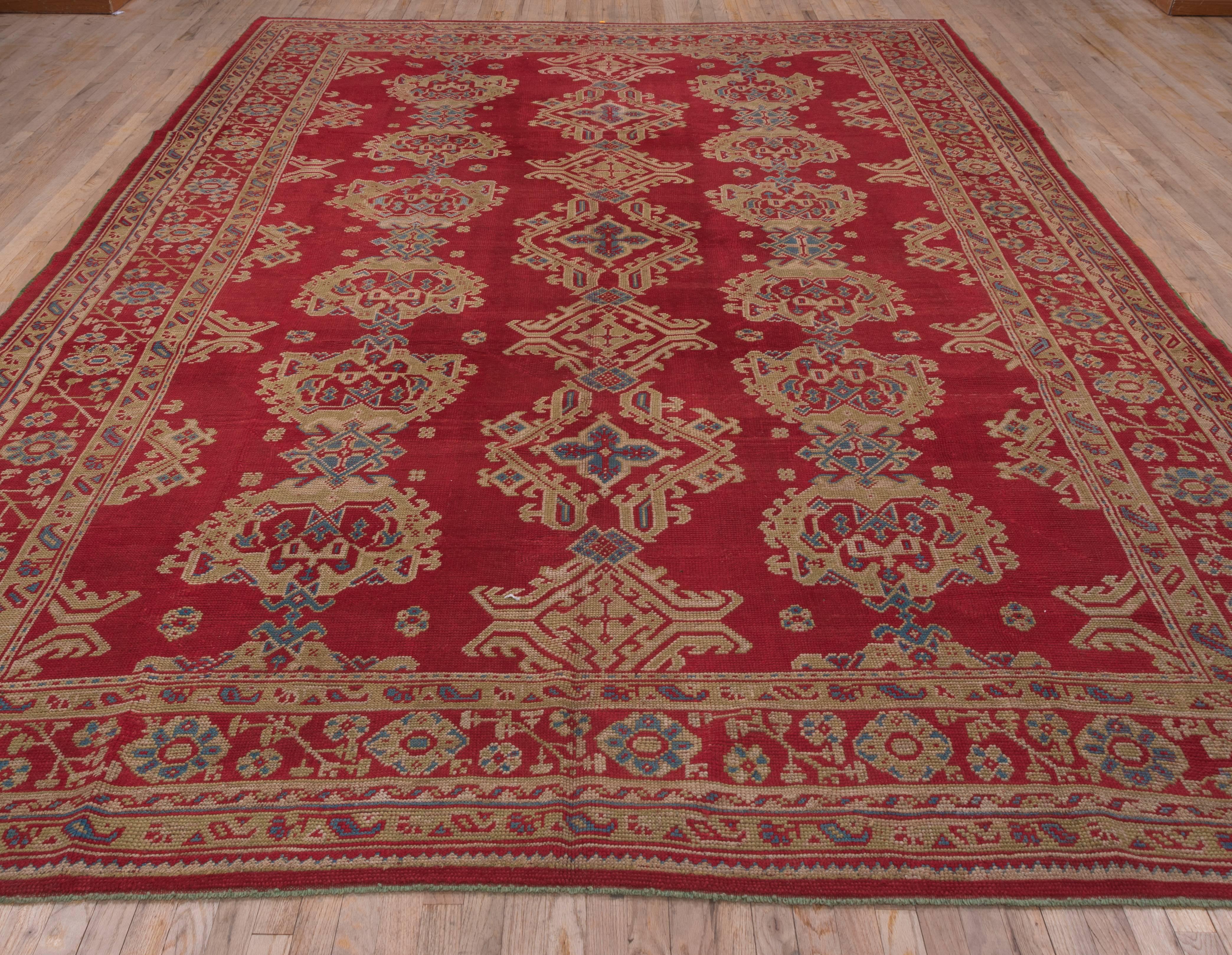 Klassischer roter antiker Oushak-Teppich, ca. 1920er Jahre (Türkisch) im Angebot