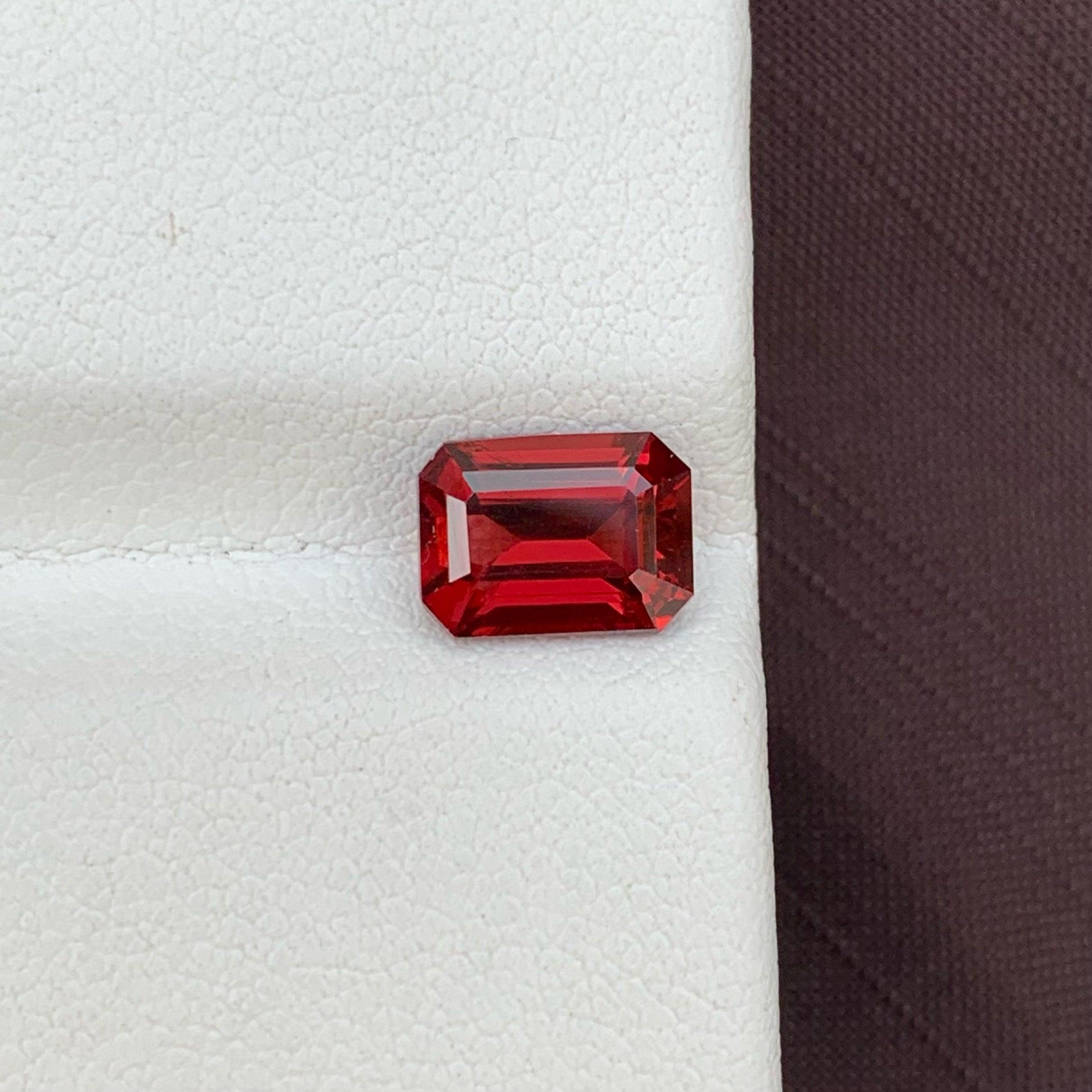 Bright Red Garnet Loose Gemstone From Malawi, Available For Sale at Wholesale Price Natural High Quality 2.10 Carats Unheated  Garnet Gemstone From Malawi.

Product Information:
GEMSTONE NAME: Bright Red Garnet Loose Gemstone From