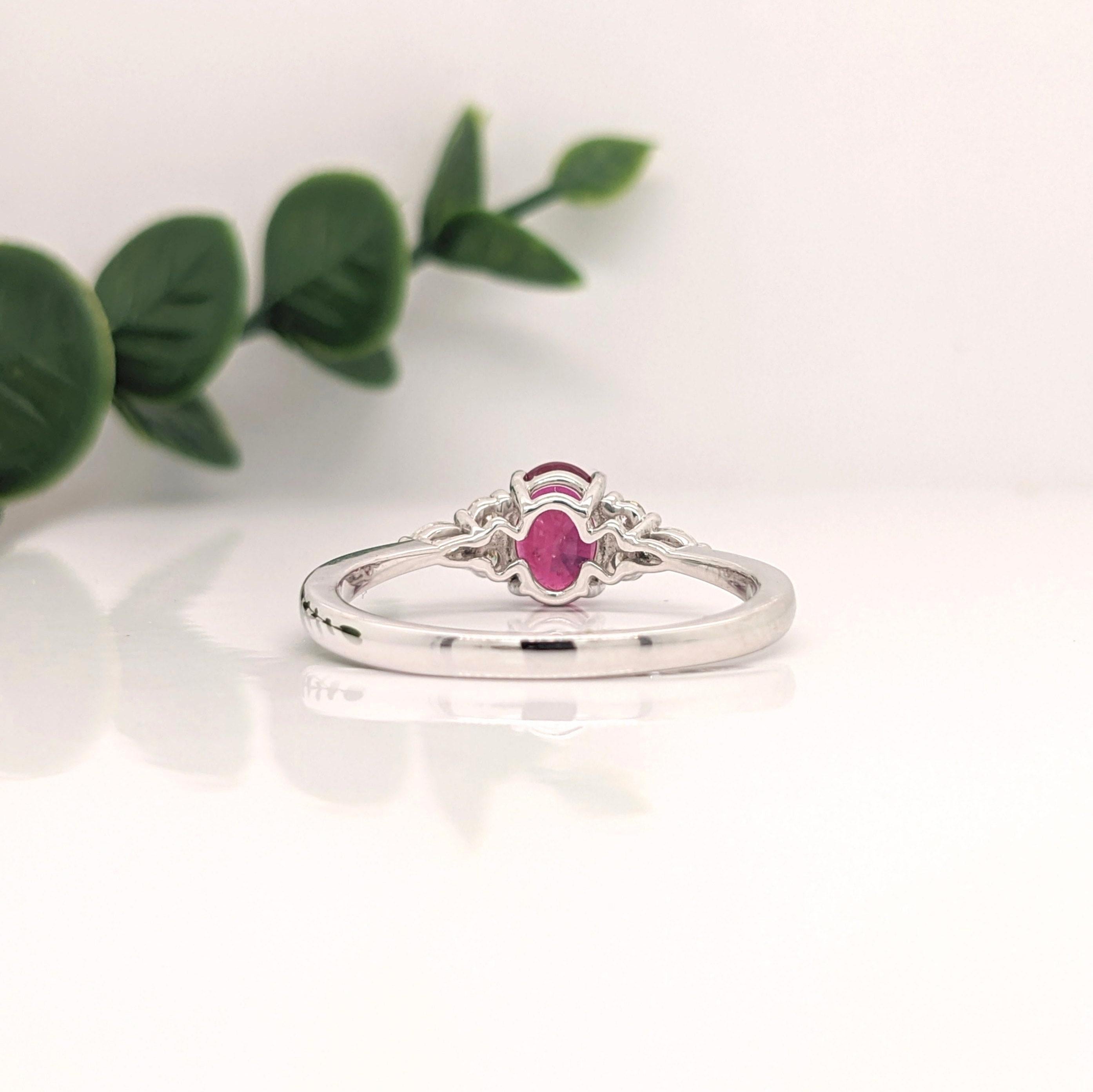 Women's Bright Red Ruby Ring w Earth Mined Diamonds in Solid 14K Gold Oval 8x6mm For Sale