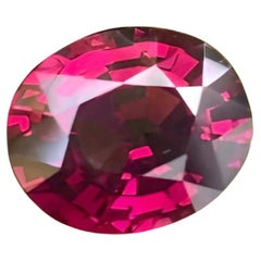 Rhodolite Grenat Stone 3.95 Carats Step Oval Cut Natural Malawi Gemstone