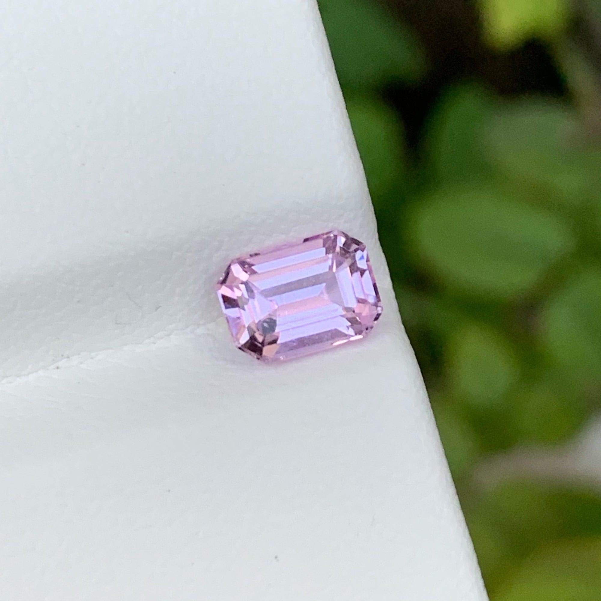 Modern Bright Sweet Pink Natural Kunzite Gemstone 1.60 Carats Kunzite Ring Kunzite Gem
