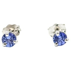 Orecchini con tanzanite brillante in oro bianco 14 carati