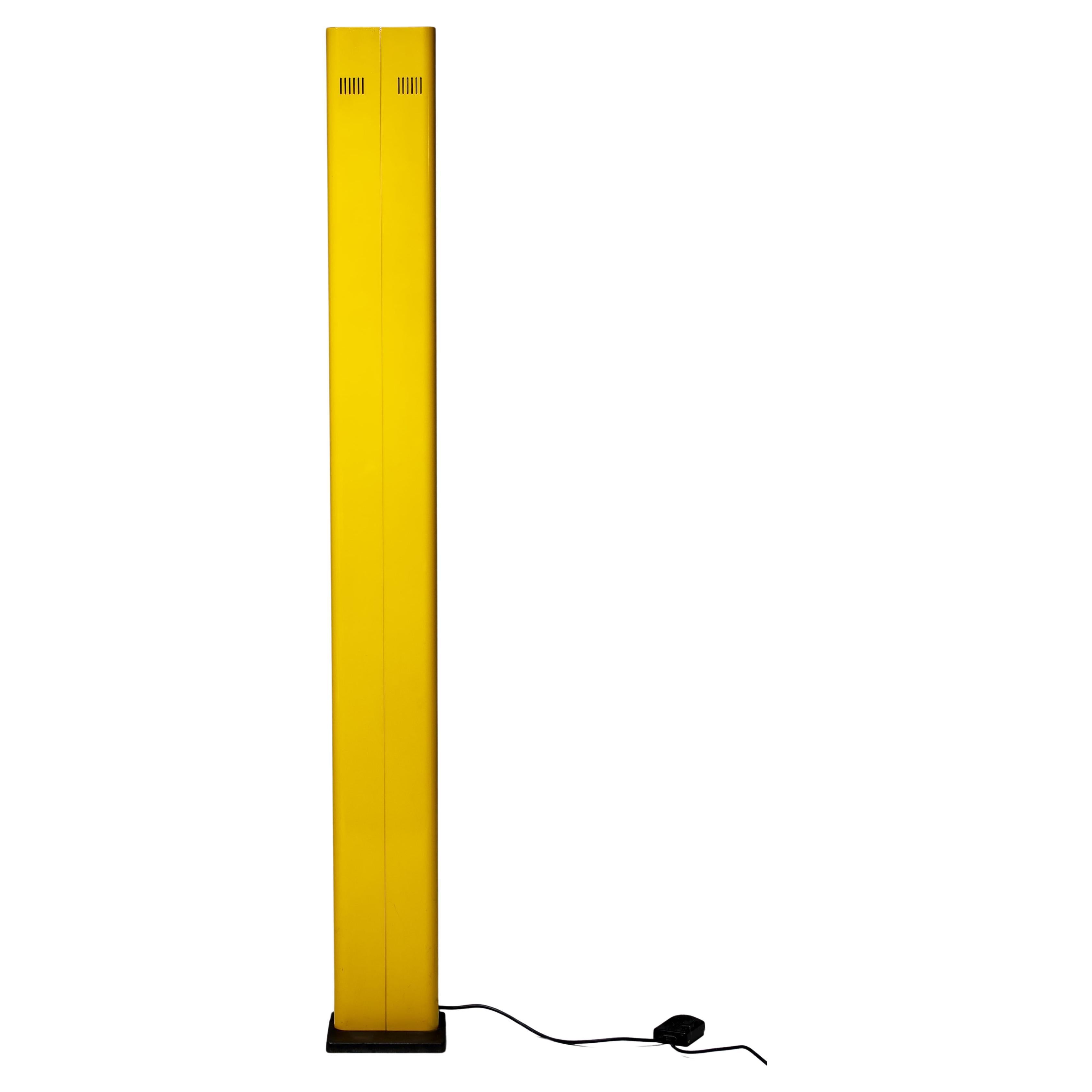 Lampadaire italien jaune vif de Gianfranco Frattini, années 1970