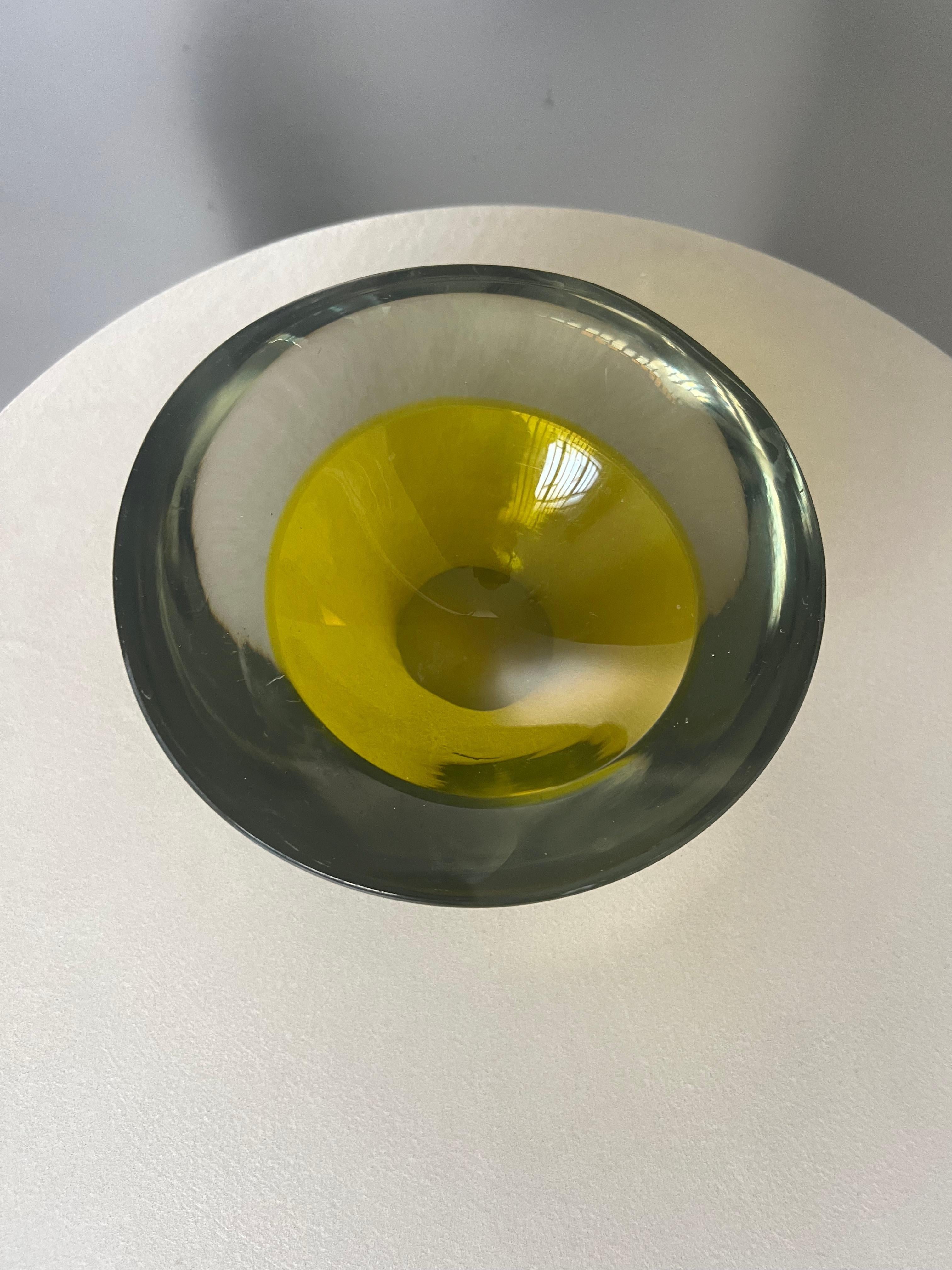 Antonio da Ros pour Cenedese, pièce décorative jaune vif de Murano en vente 4