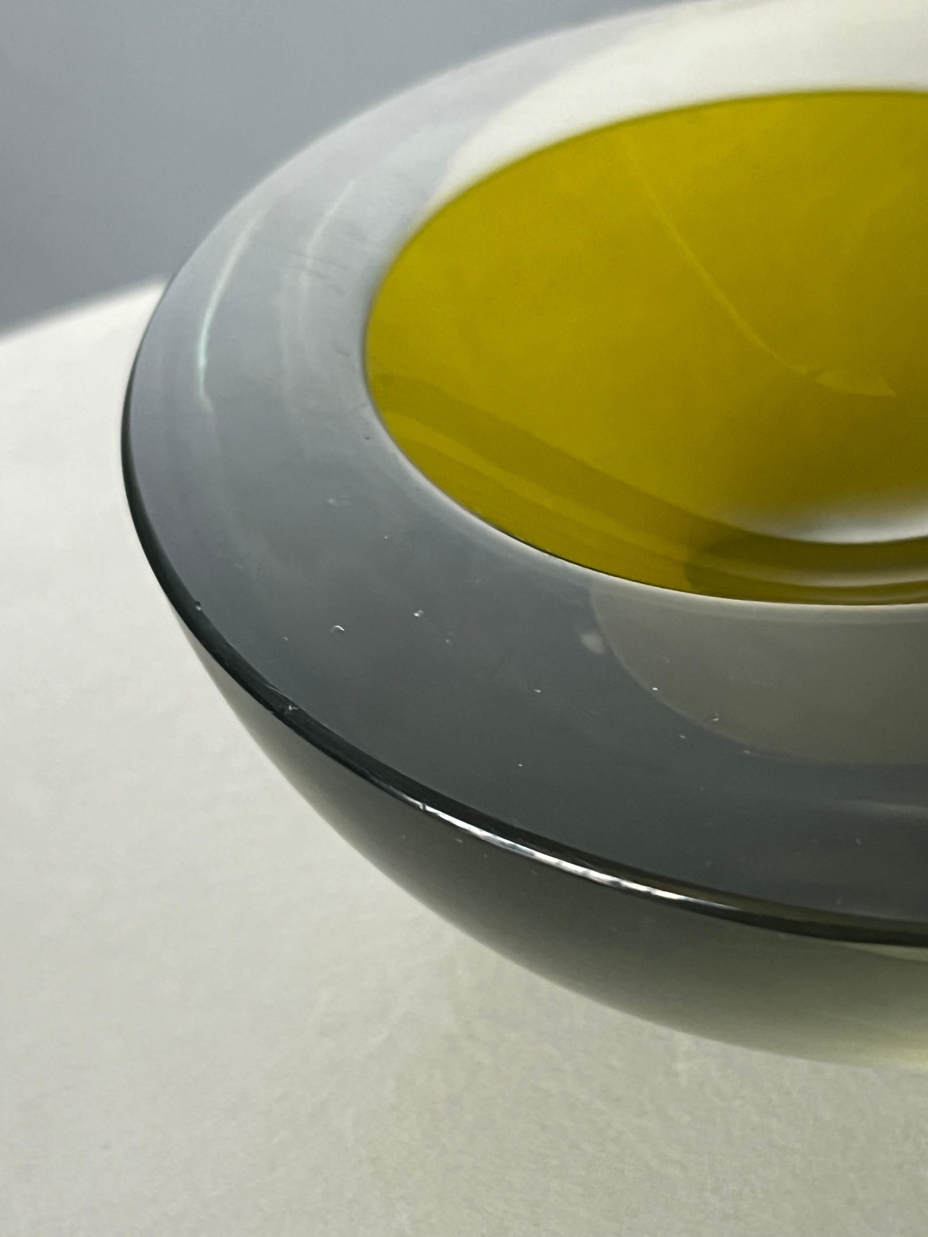 Antonio da Ros pour Cenedese, pièce décorative jaune vif de Murano en vente 7