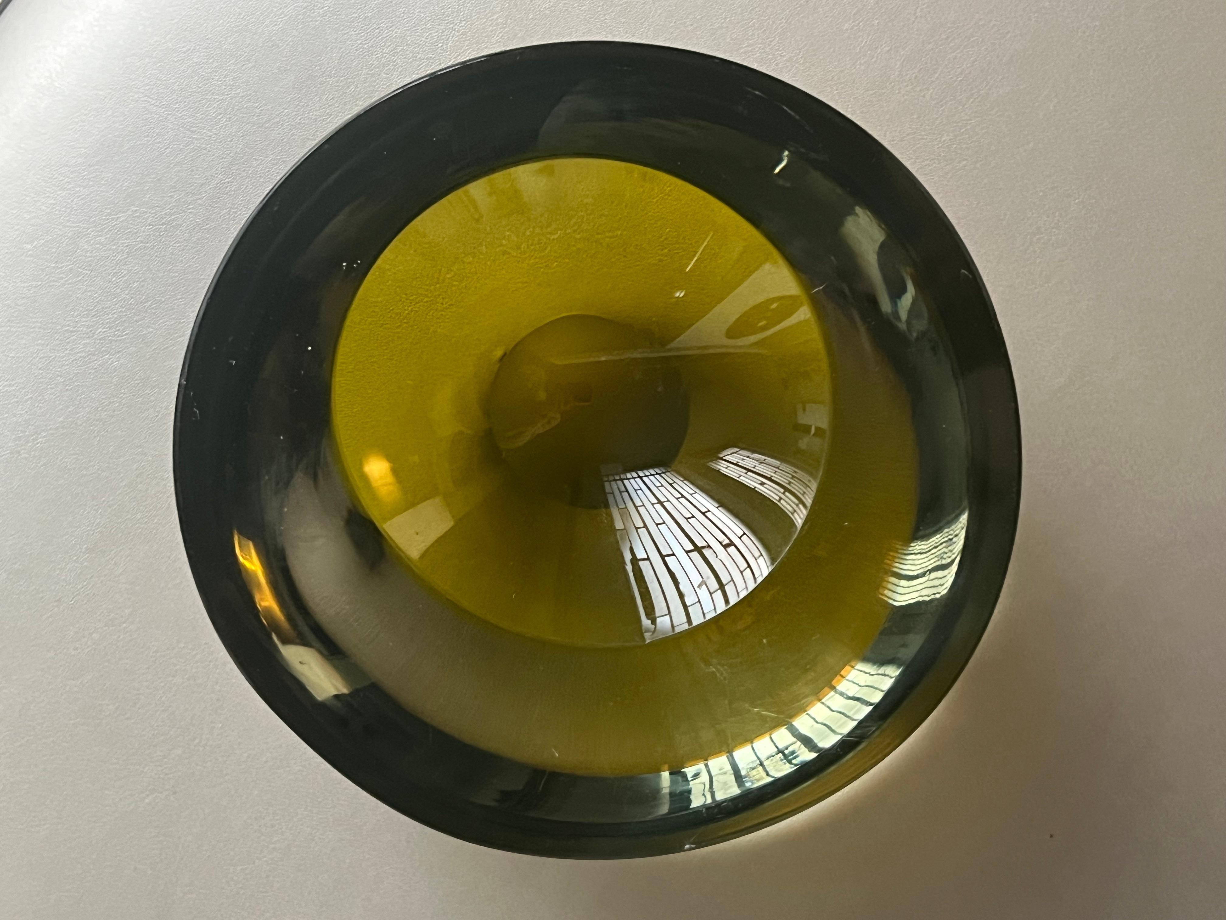 Mid-Century Modern Antonio da Ros pour Cenedese, pièce décorative jaune vif de Murano en vente