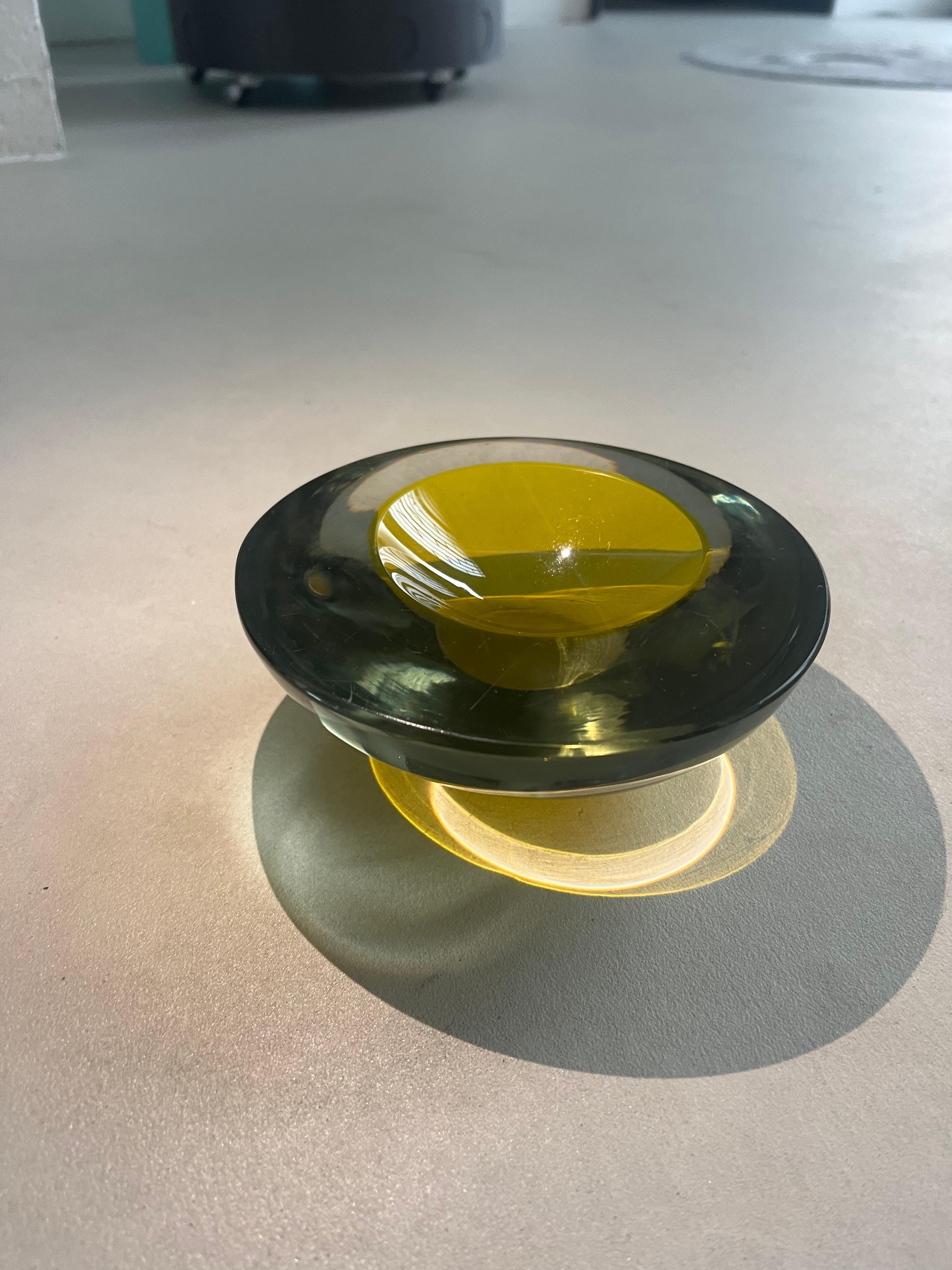 Fin du 20e siècle Antonio da Ros pour Cenedese, pièce décorative jaune vif de Murano en vente