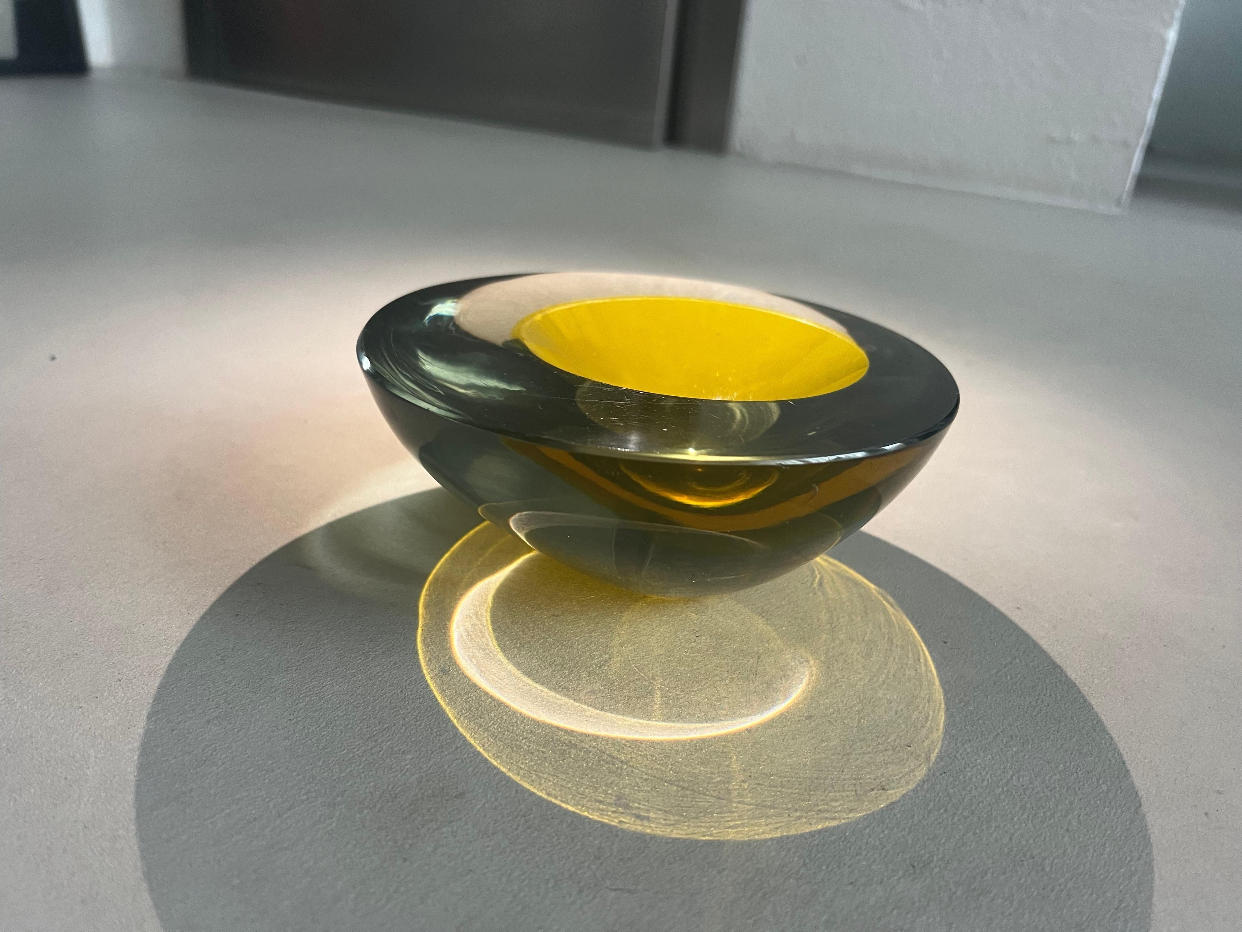 Antonio da Ros pour Cenedese, pièce décorative jaune vif de Murano en vente 1