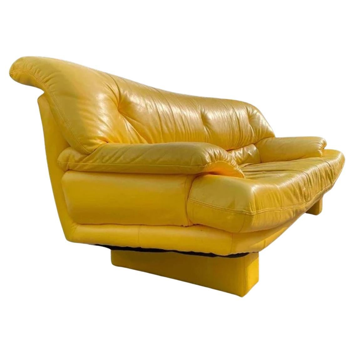 Late 20th Century Bright Yellow Nicoletti Salotti Post Modern Italian Leather 3 seat Low Sofa For Sale