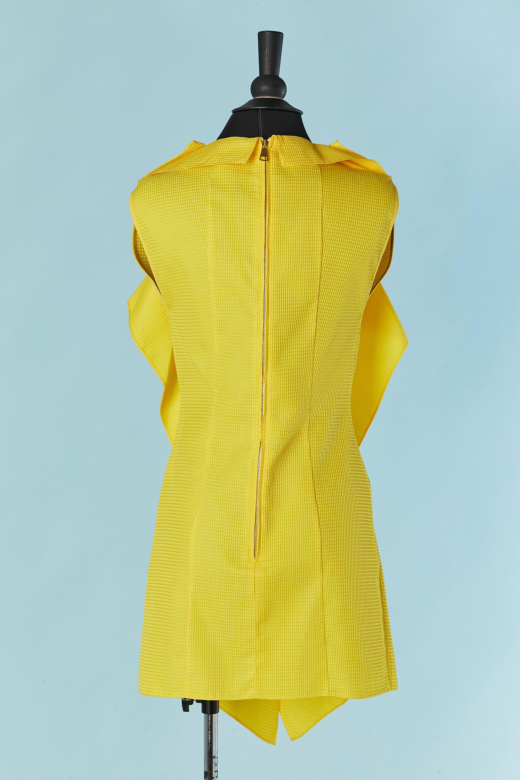 Robe sans manches jaune vif VIONNET Nouveau Pour femmes en vente