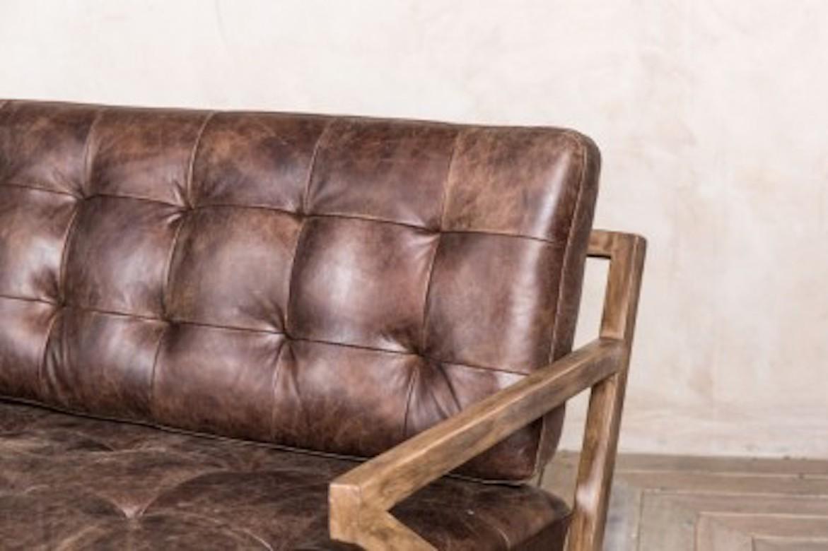 Brighton Leather Mid-Century Modern Sofa, 20th Century For Sale 7