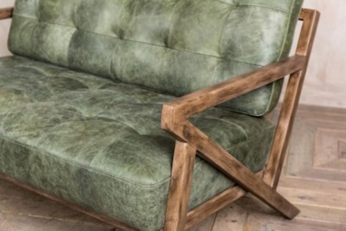 Brighton Leather Mid-Century Modern Sofa, 20th Century For Sale 1