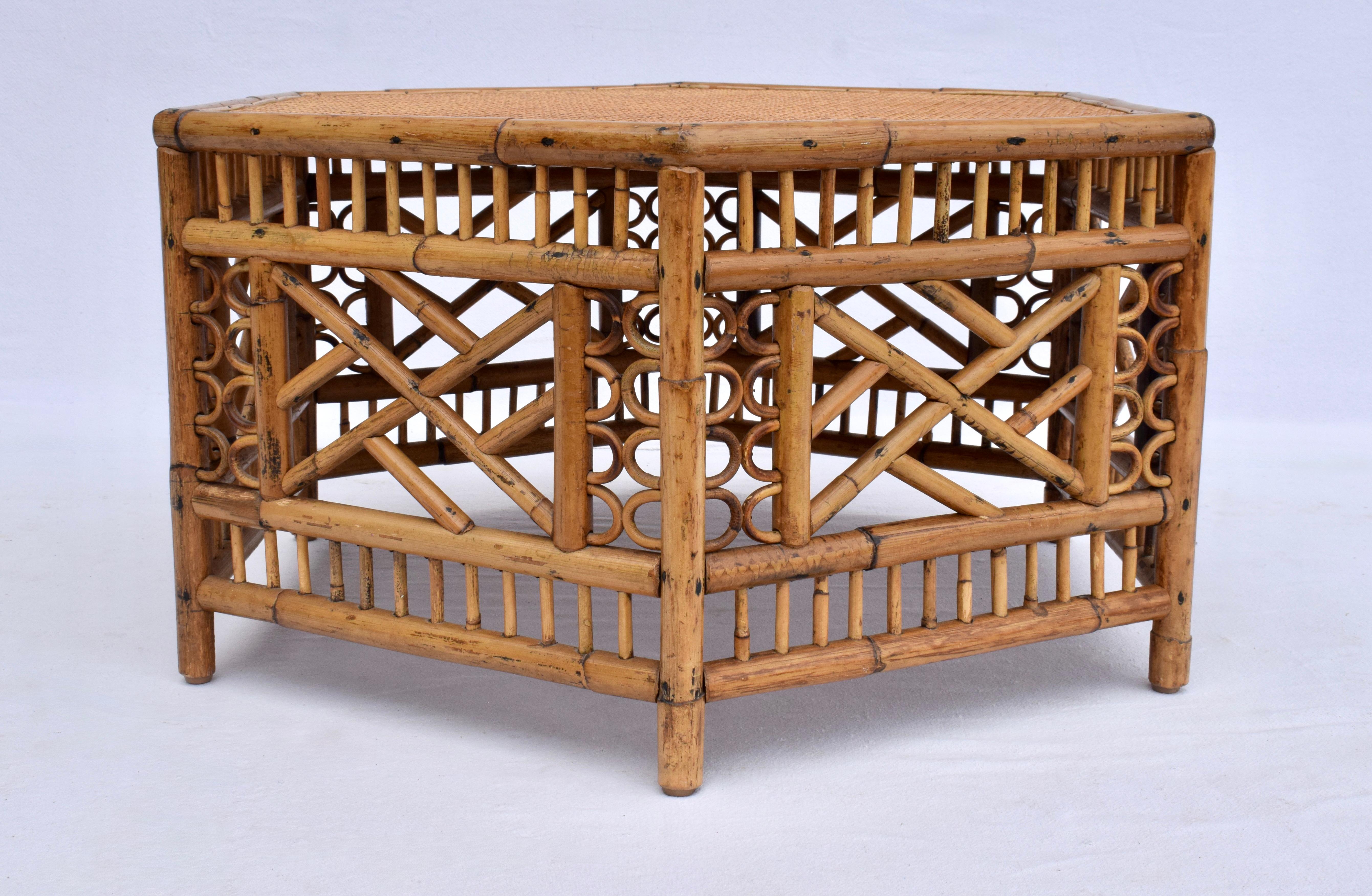 Brighton Pavillion Mesa de centro hexagonal de ratán y bambú Cocktail Tables siglo XX en venta