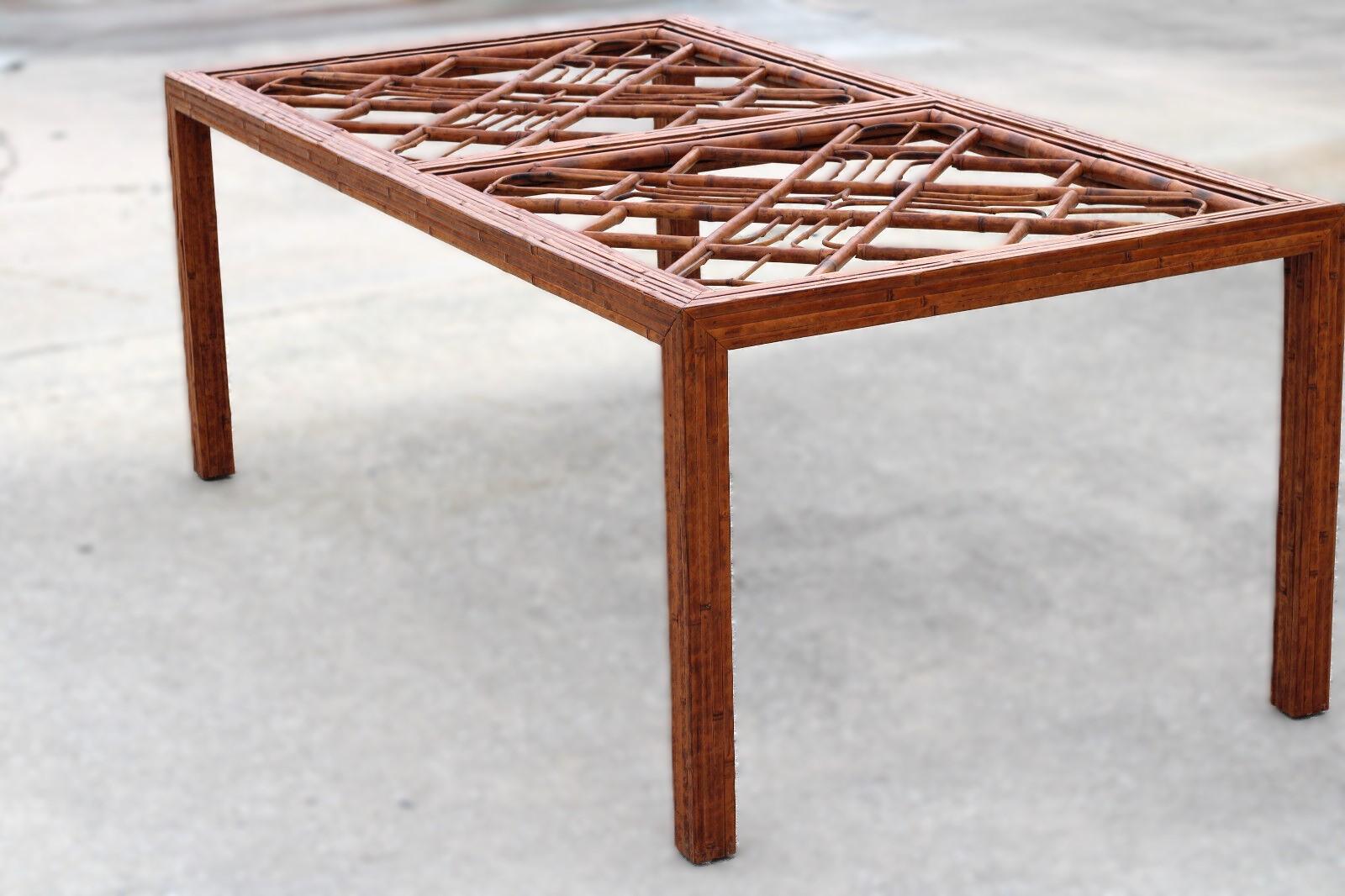 Table de salle à manger vintage de style Brighton en bambou et écailles de tortue en vente 6
